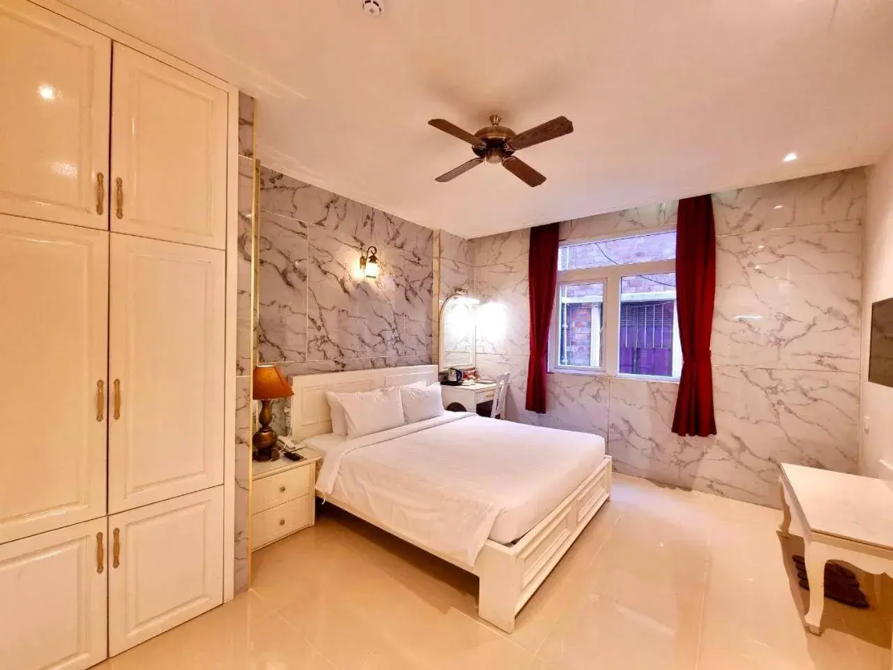 Deluxe Double Room in Tulip Hotel 3 Deluxe Double Room in Tulip Hotel 3