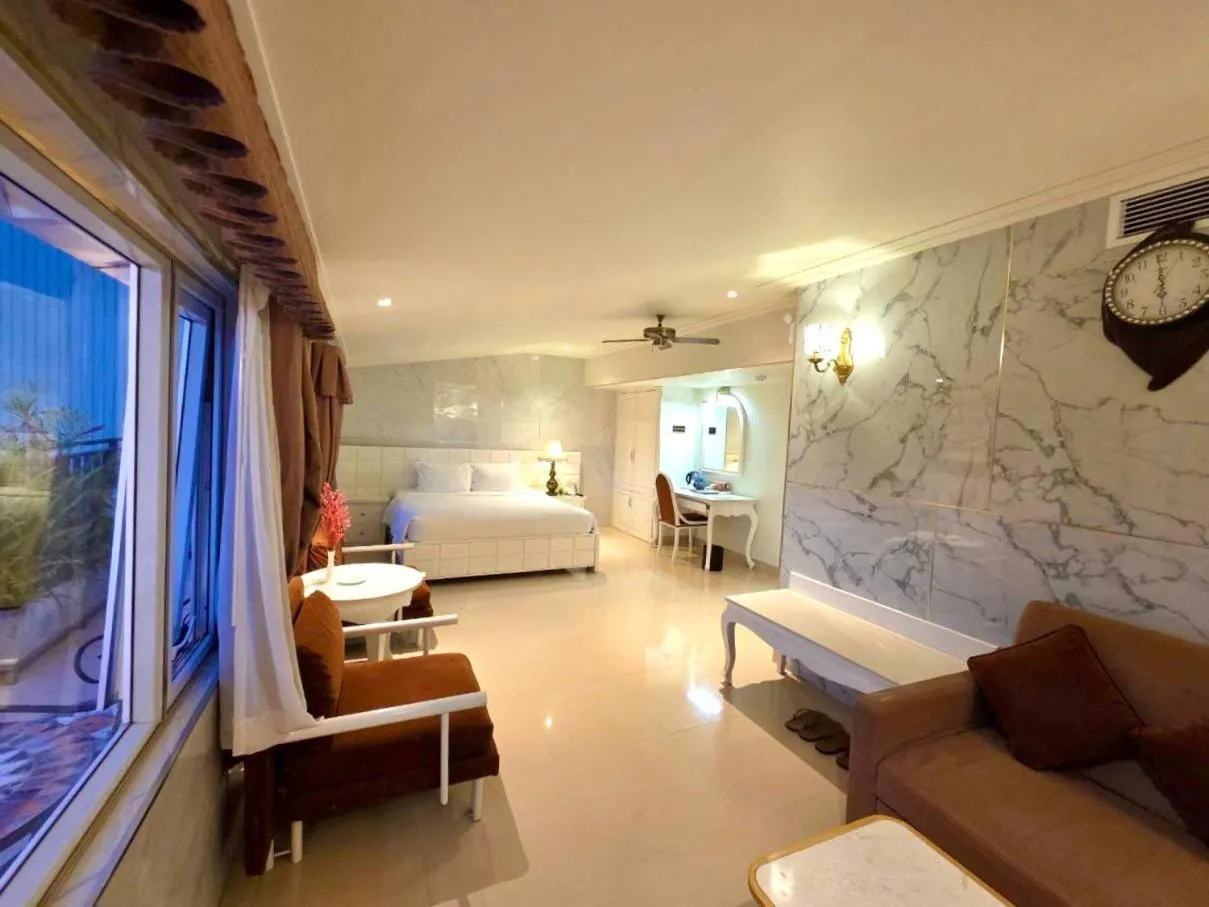 Bed in Tulip Hotel 3