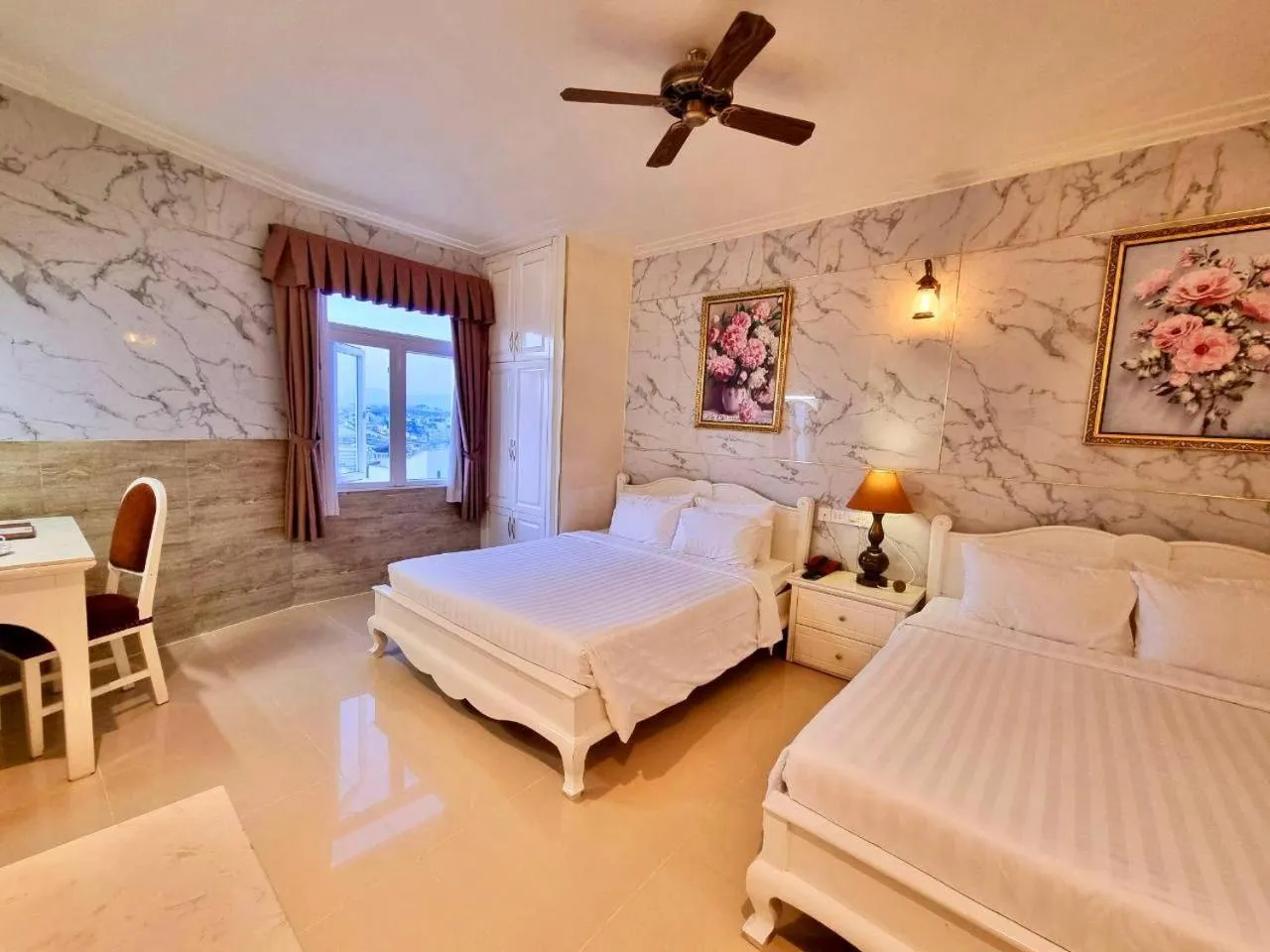 Bed in Tulip Hotel 3