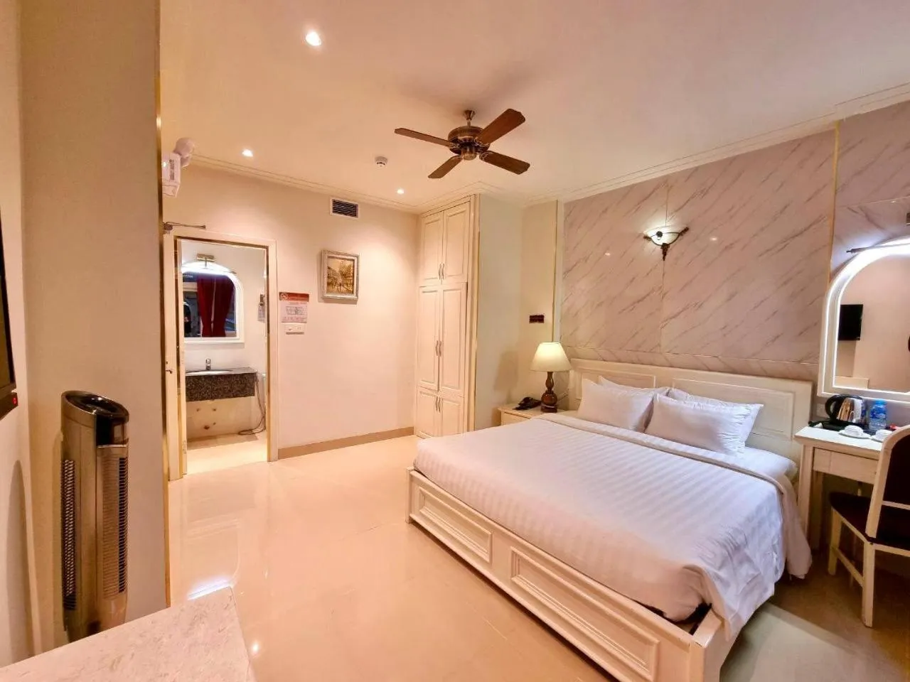 Bed in Tulip Hotel 3