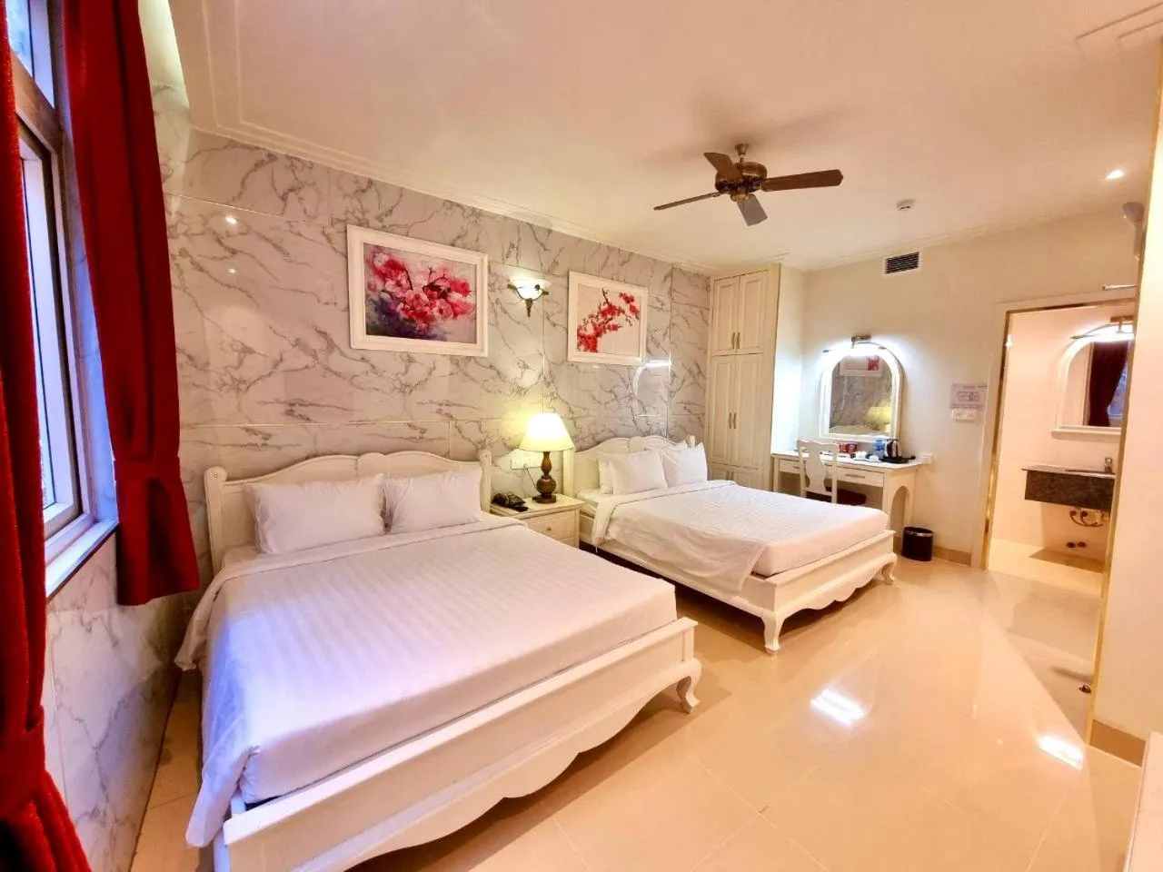 Bed in Tulip Hotel 3