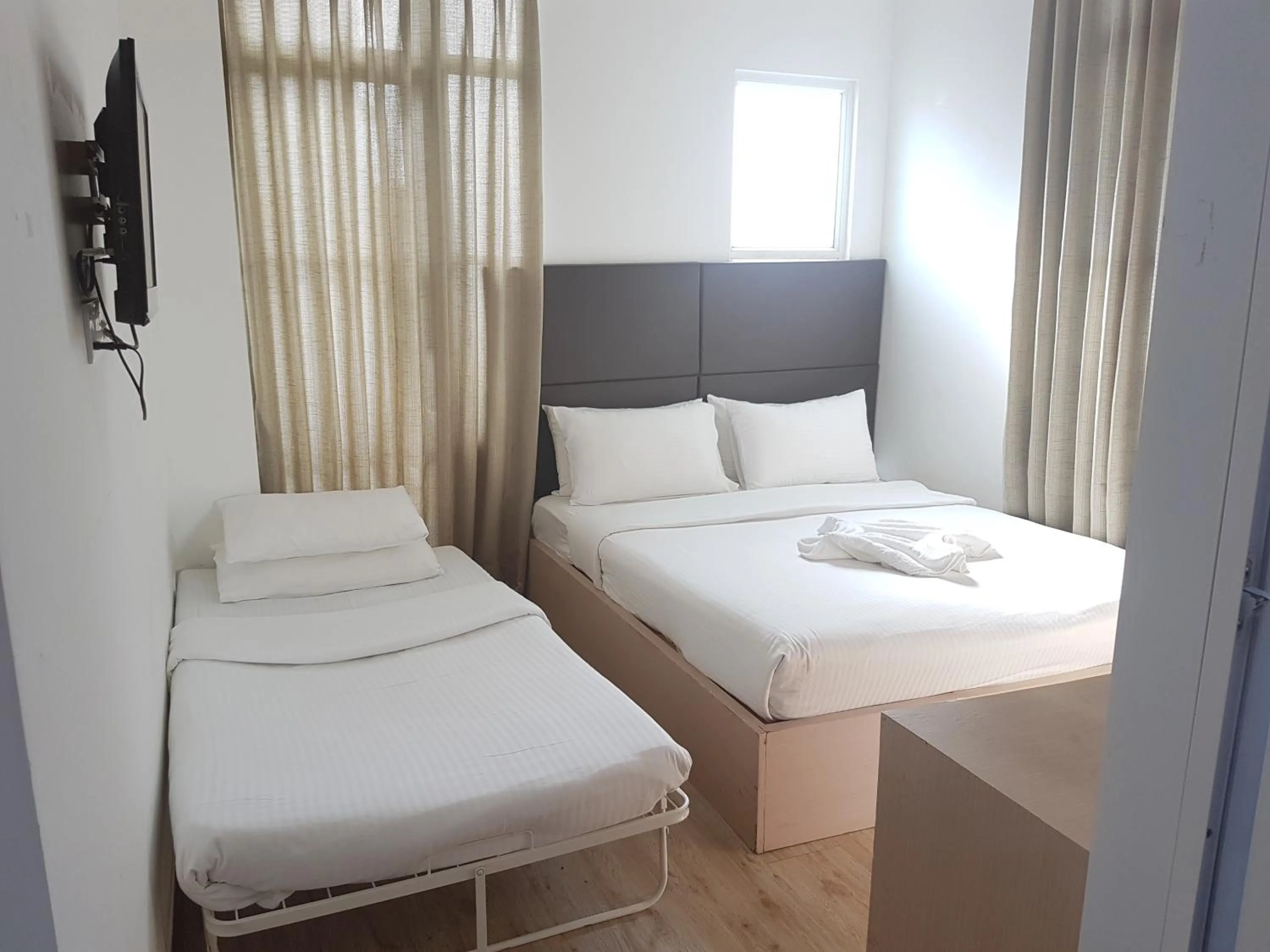 Bedroom, Bed in Express Inn at Hulhumale