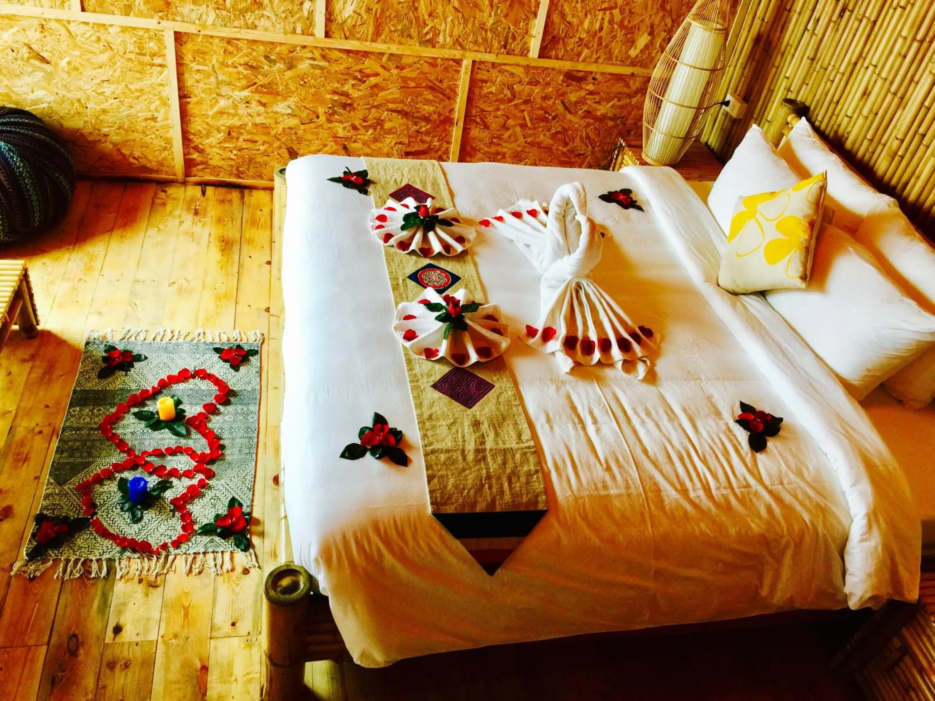 Bed in Sapa Clay House - Mountain Retreat