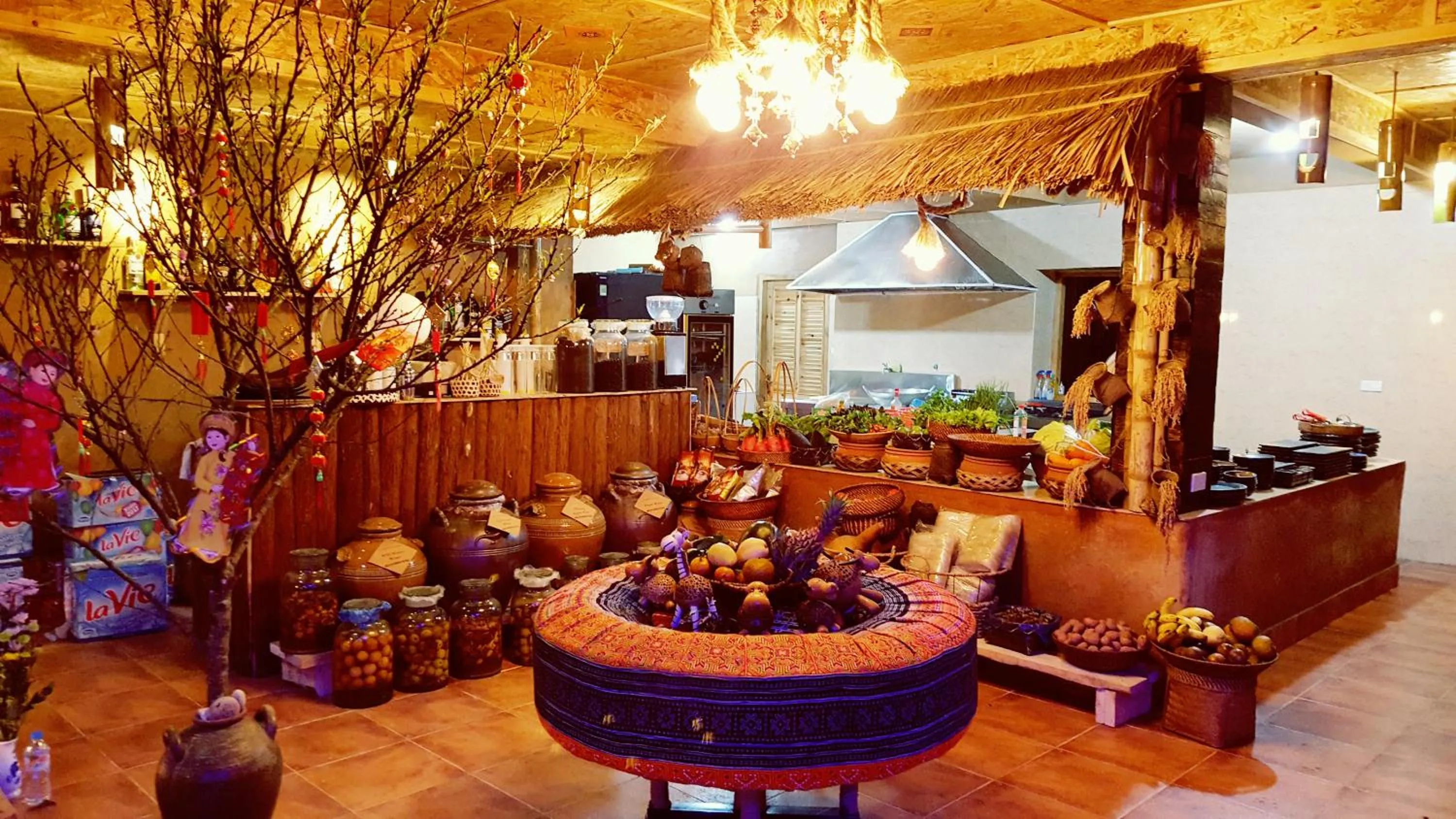 Communal lounge/ TV room in Sapa Clay House - Mountain Retreat