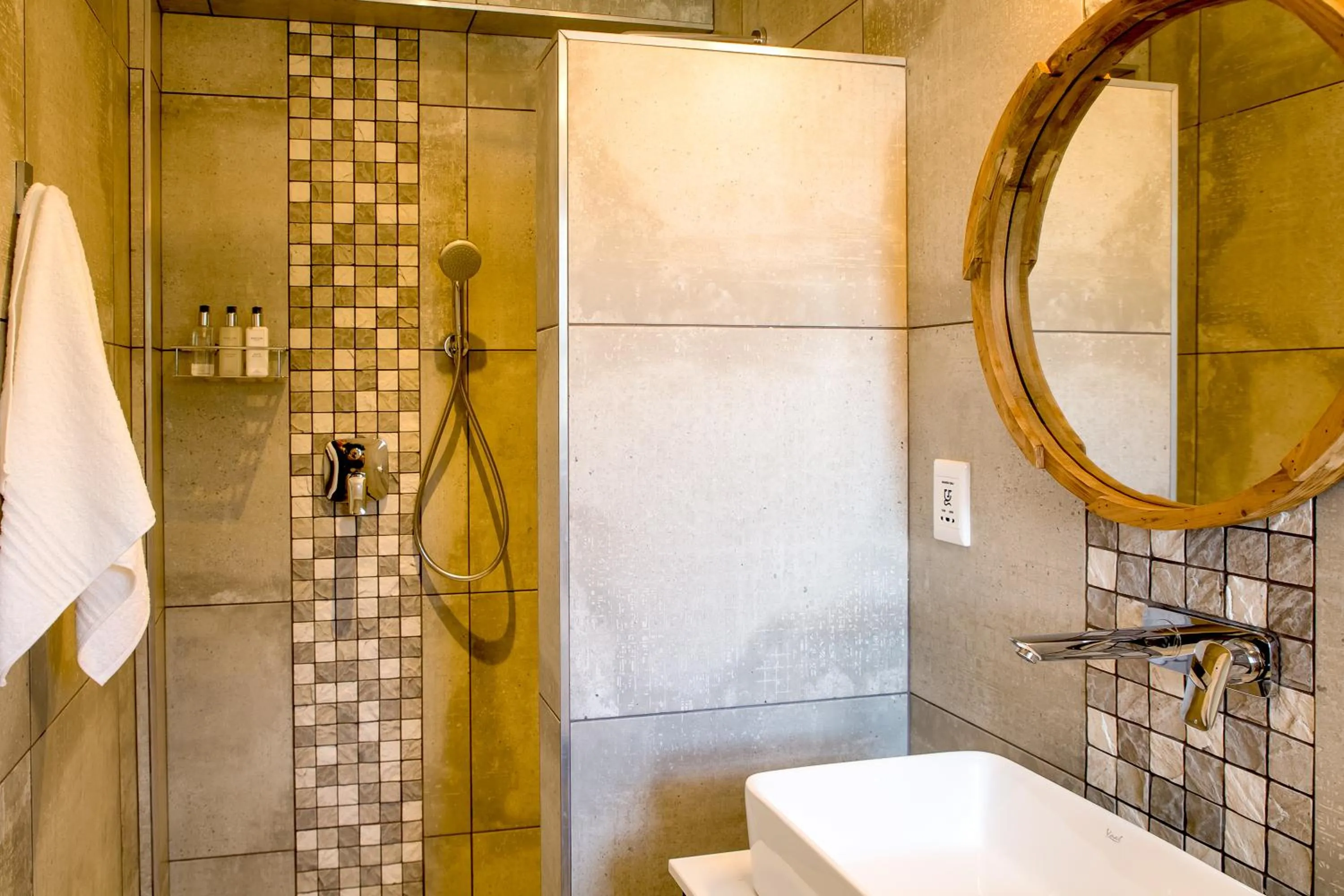 Photo of the whole room in Bloemenzee Boutique B&B