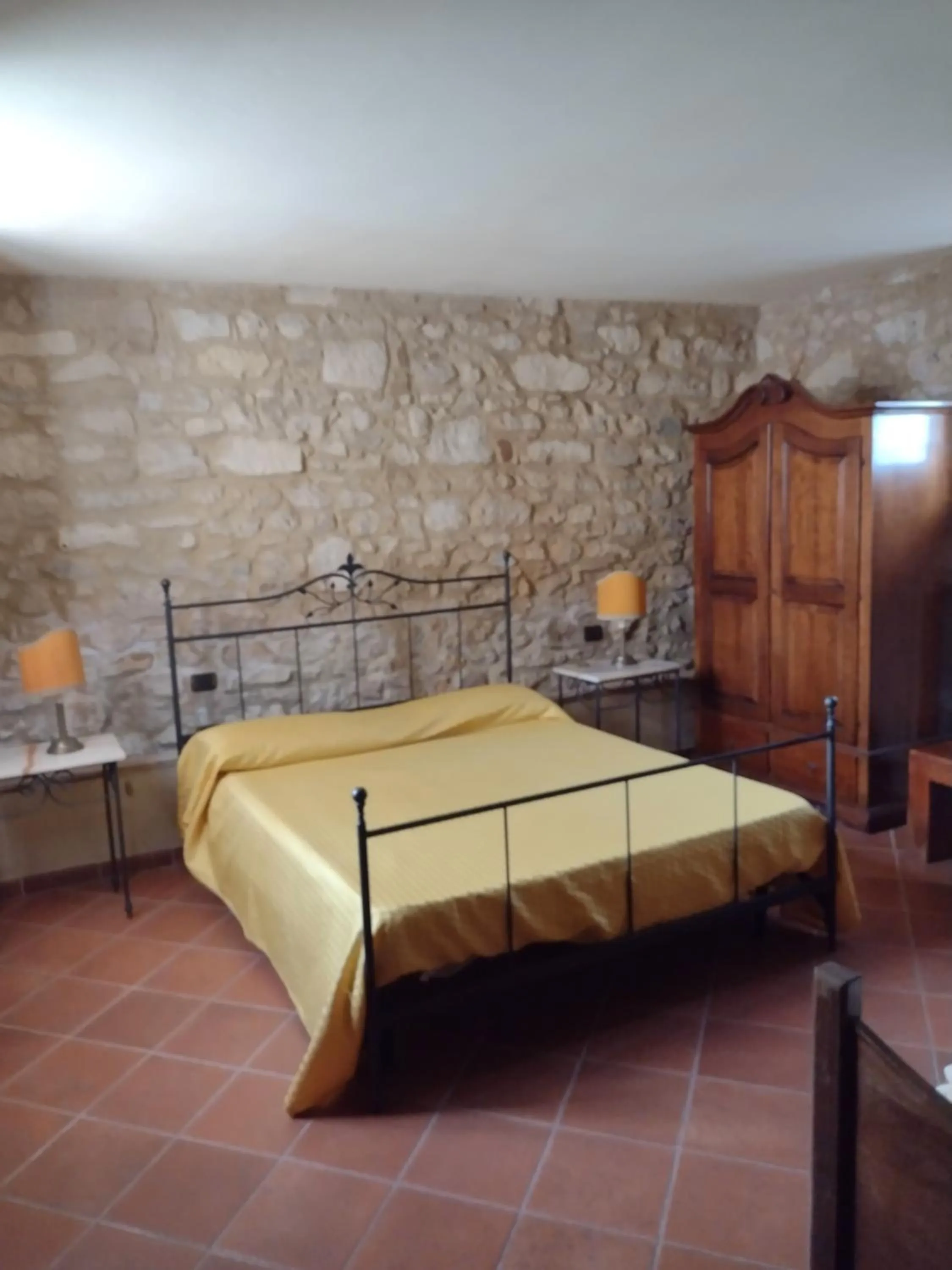 Bed in Le Pergoline B&B