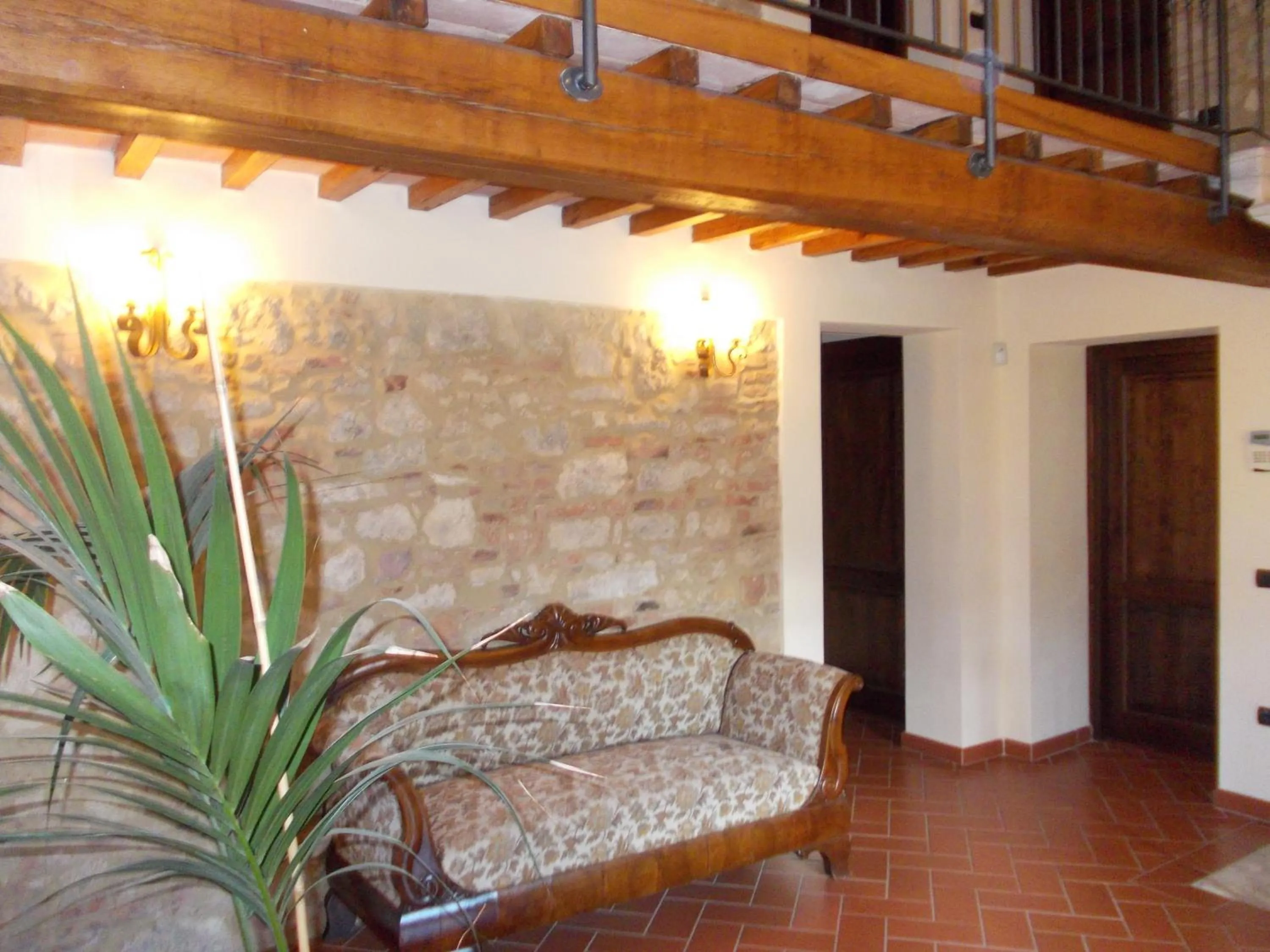 Decorative detail in Le Pergoline B&B