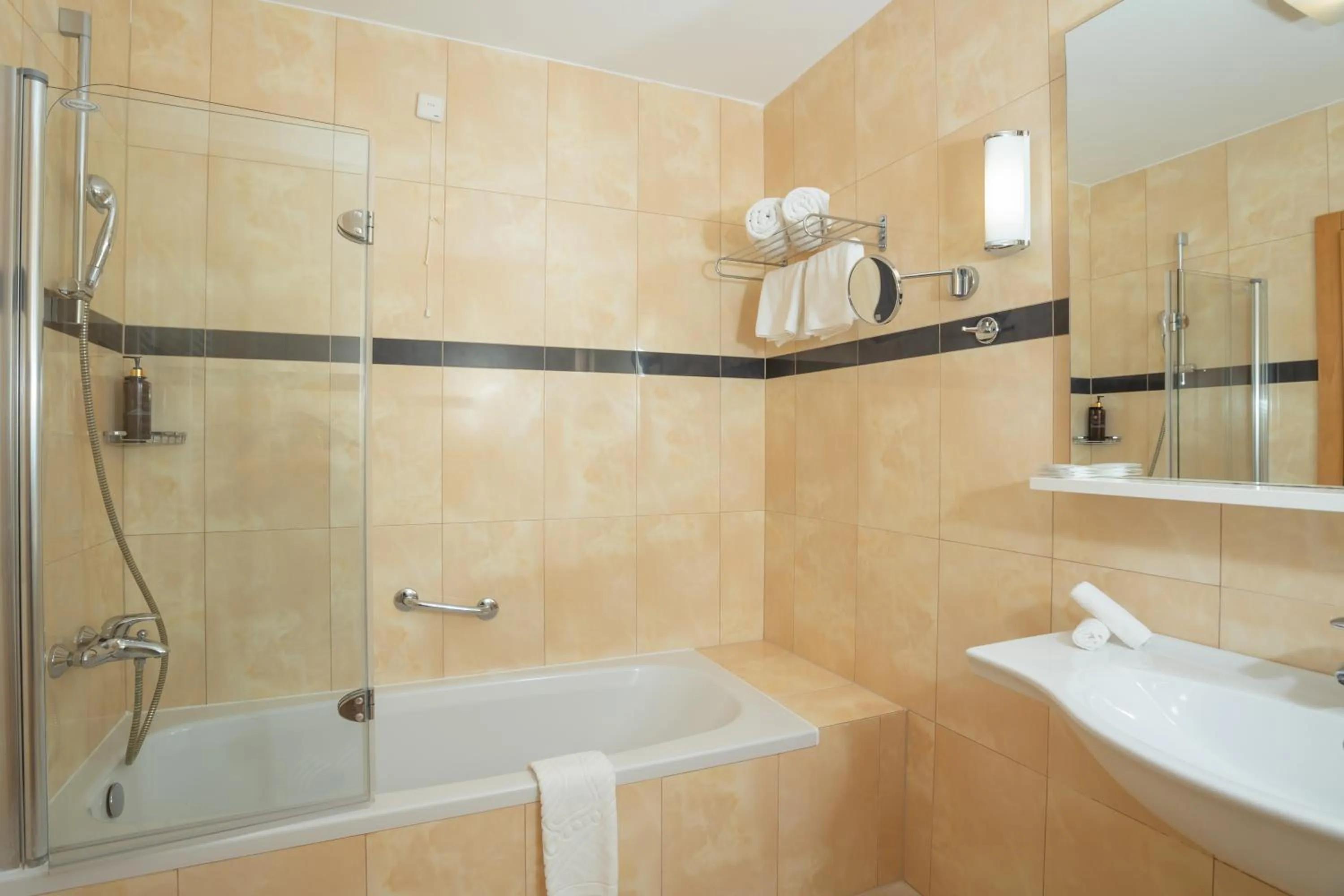 Bathroom in Family Hotel La Luna - All inclusive