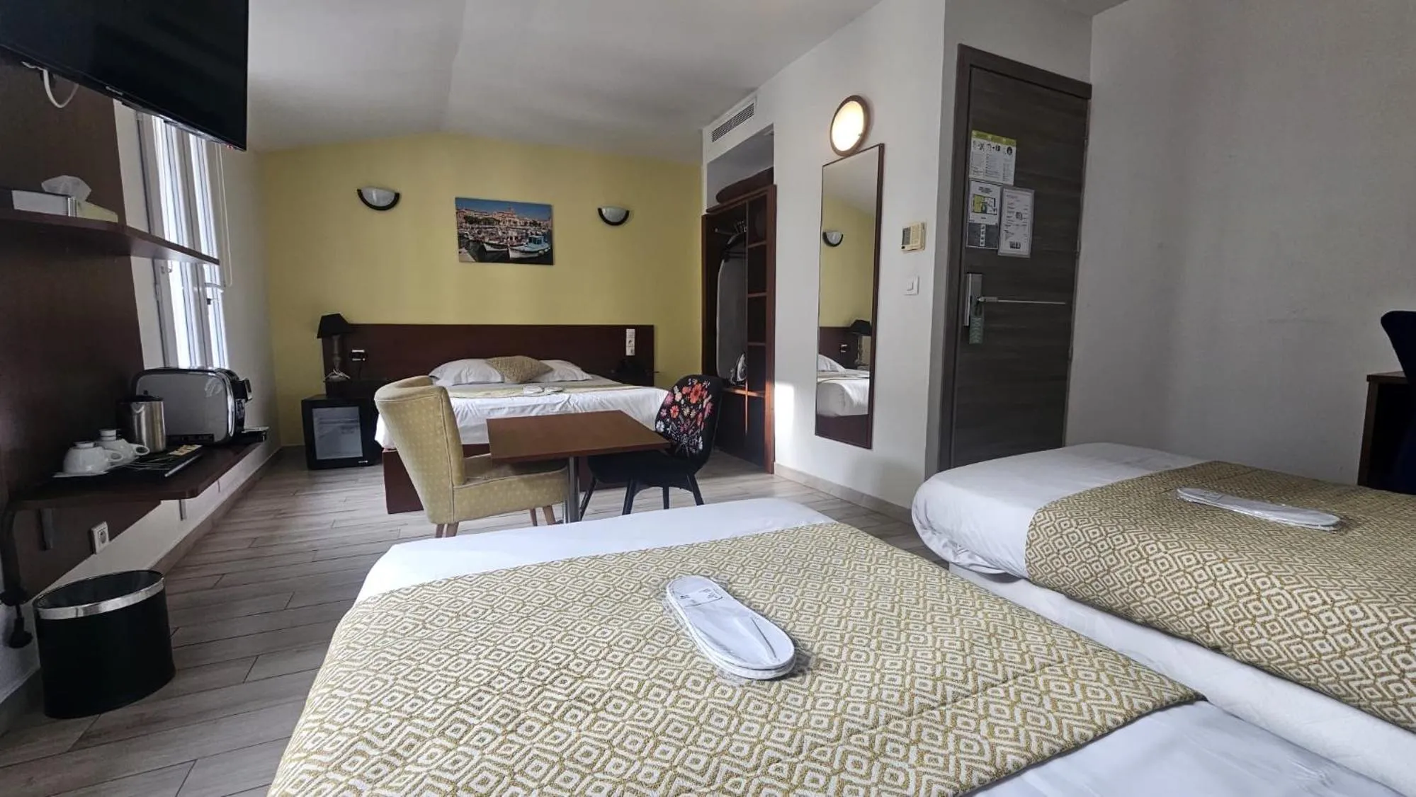 Bed in Massilia hôtel