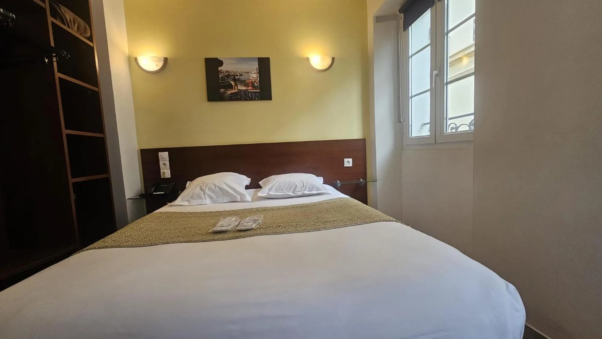 Bed in Massilia hôtel