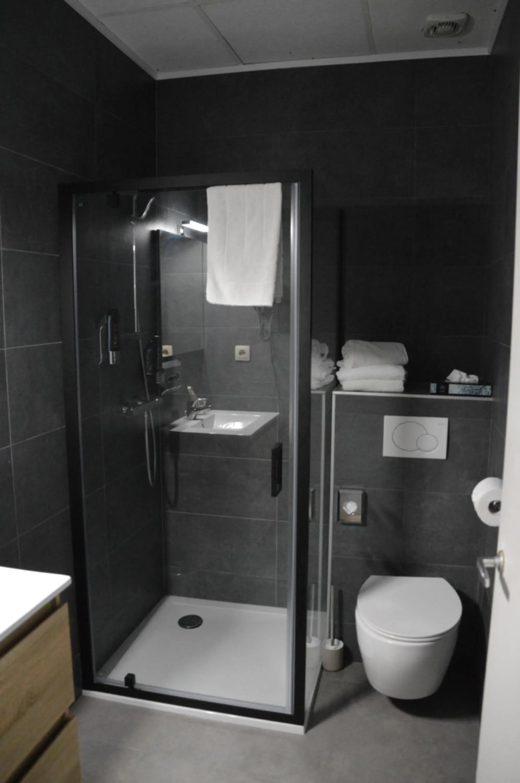 Shower in Hotel Mille Colonnes