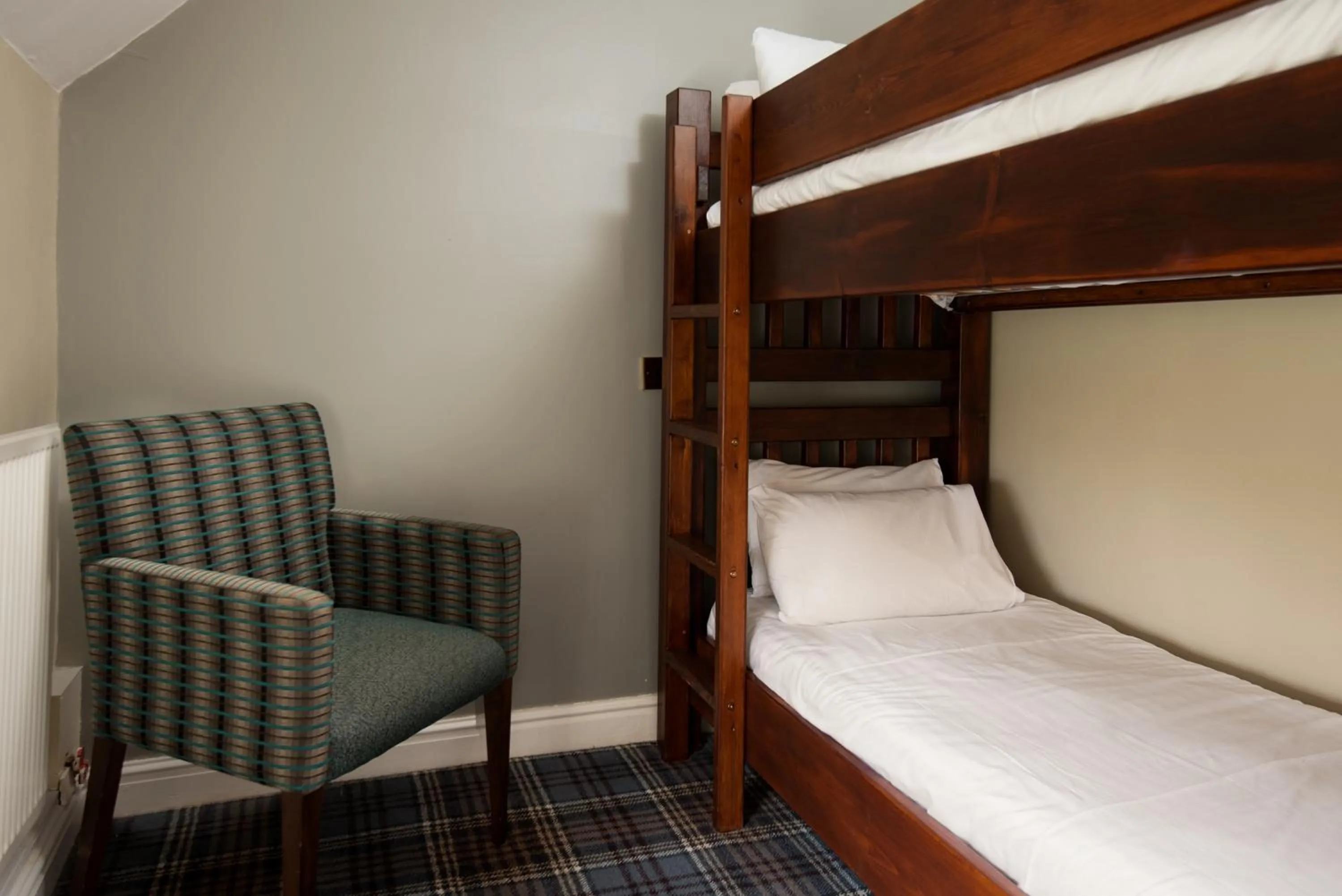 Bed in The King's Head Inn - The Inn Collection Group