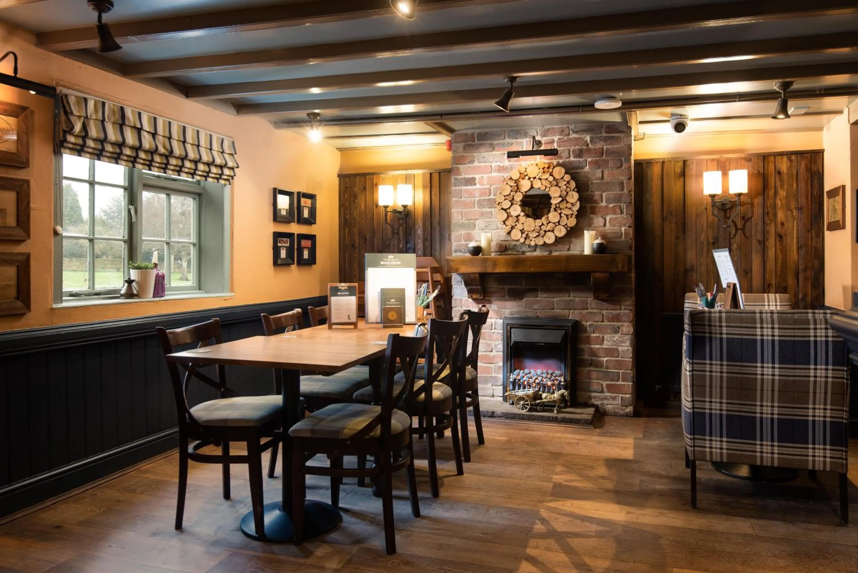 Dining area in The King's Head Inn - The Inn Collection Group