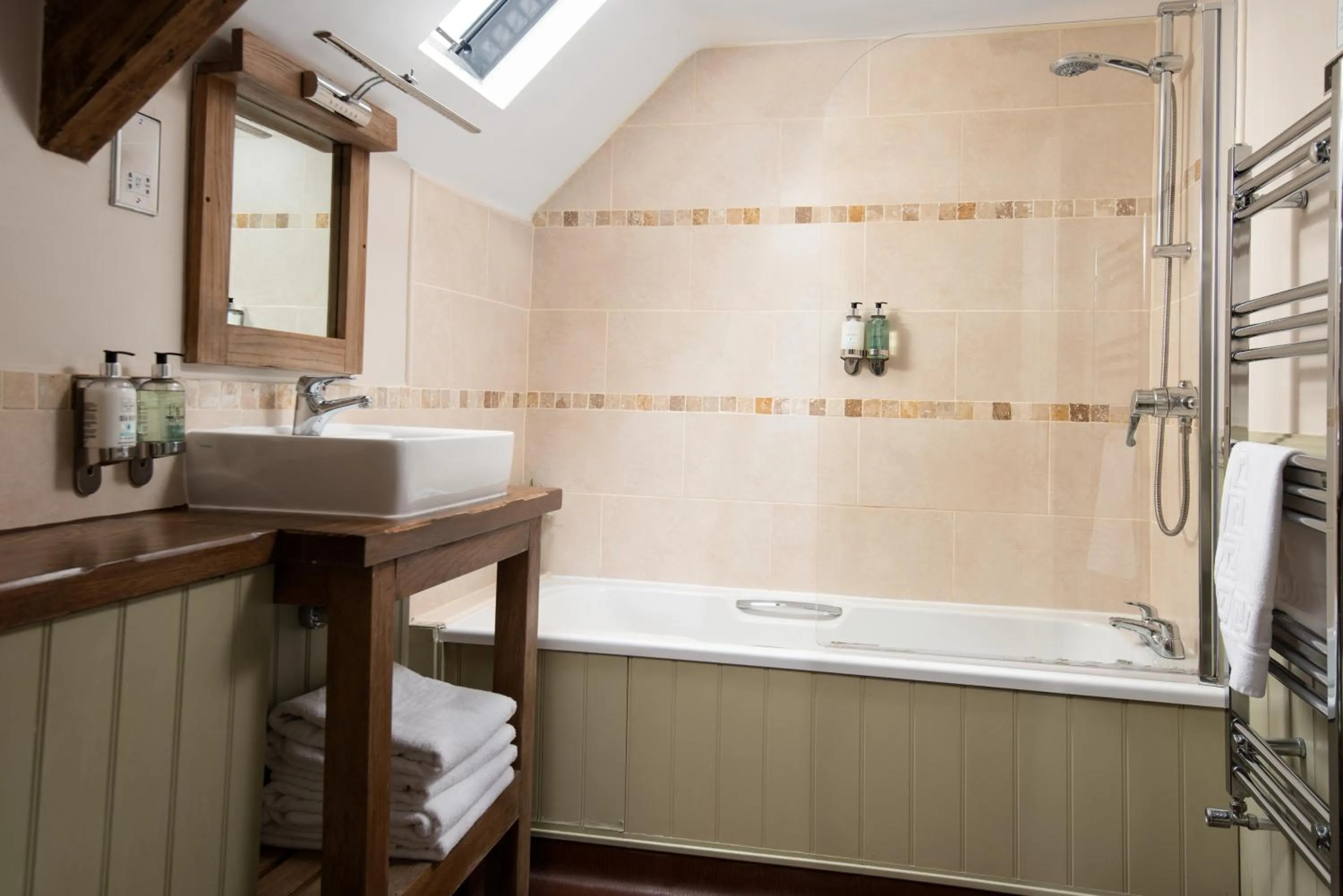 Bathroom in The King's Head Inn - The Inn Collection Group