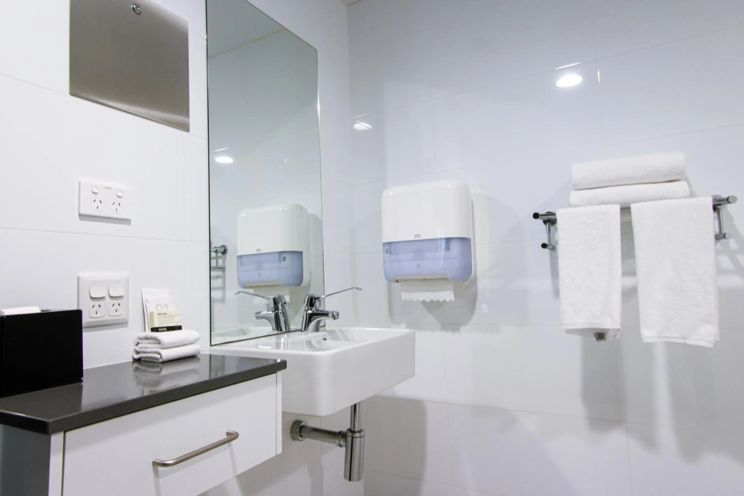 Bathroom in Mercure Tamworth