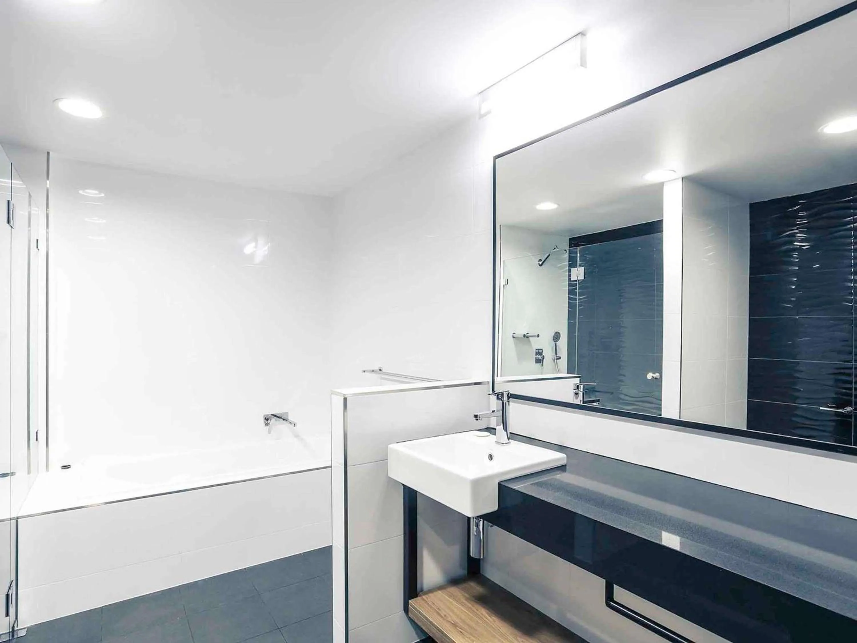 Superior Two-Bedroom King Suite in Mercure Tamworth