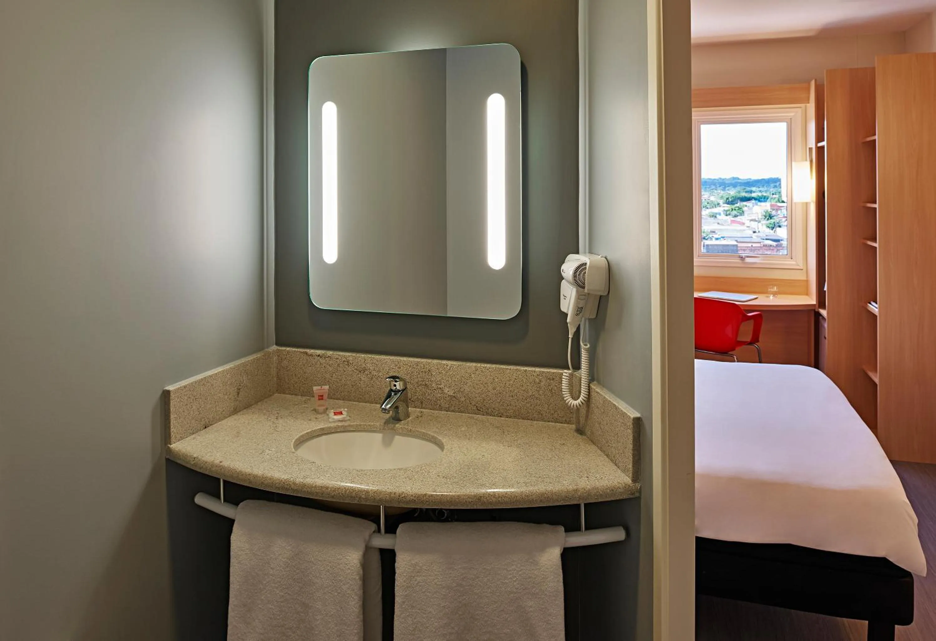 Bathroom, Bed in ibis Rio Branco