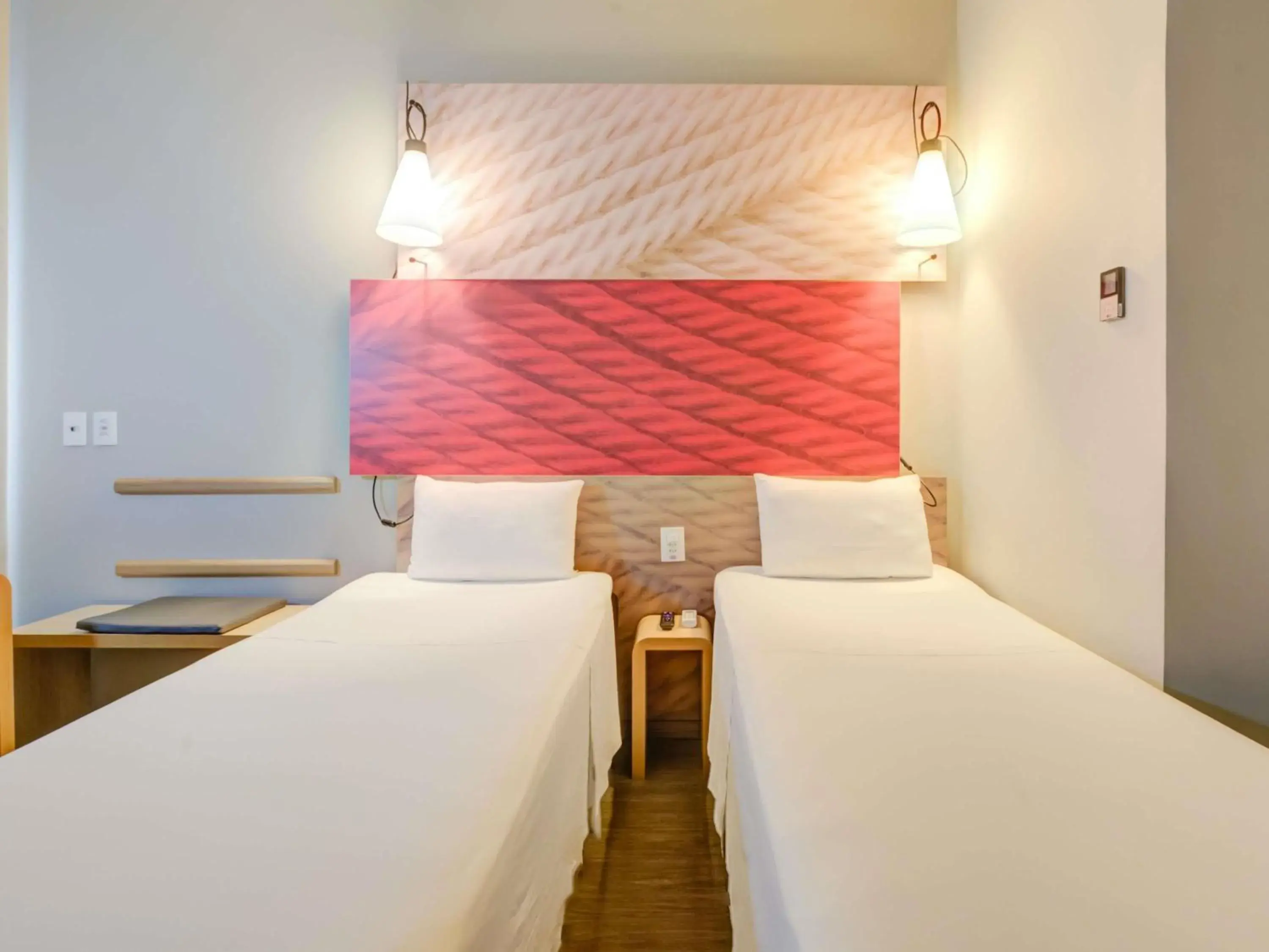Standard Twin Room - single occupancy in ibis Paranagua Standard Twin Room - single occupancy in ibis Paranagua