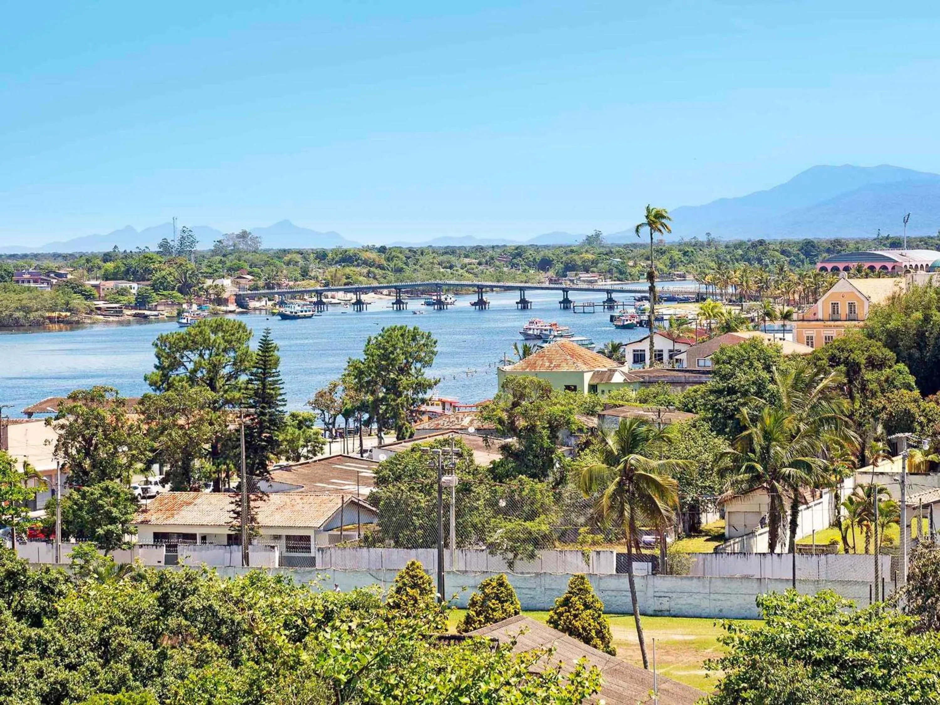 Property building in ibis Paranagua