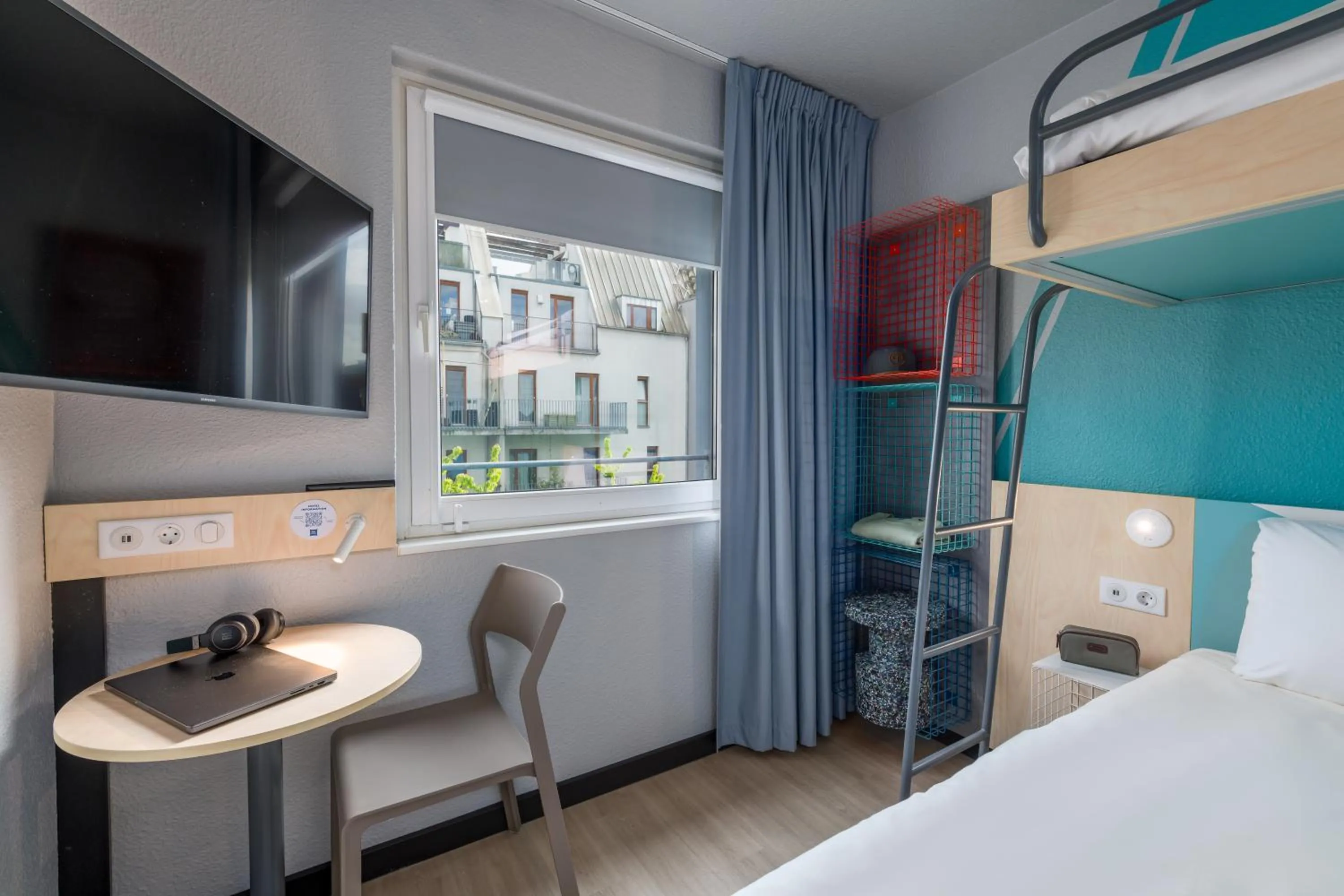 Photo of the whole room, Bed in ibis budget Hamburg St Pauli Messe - neu renoviert