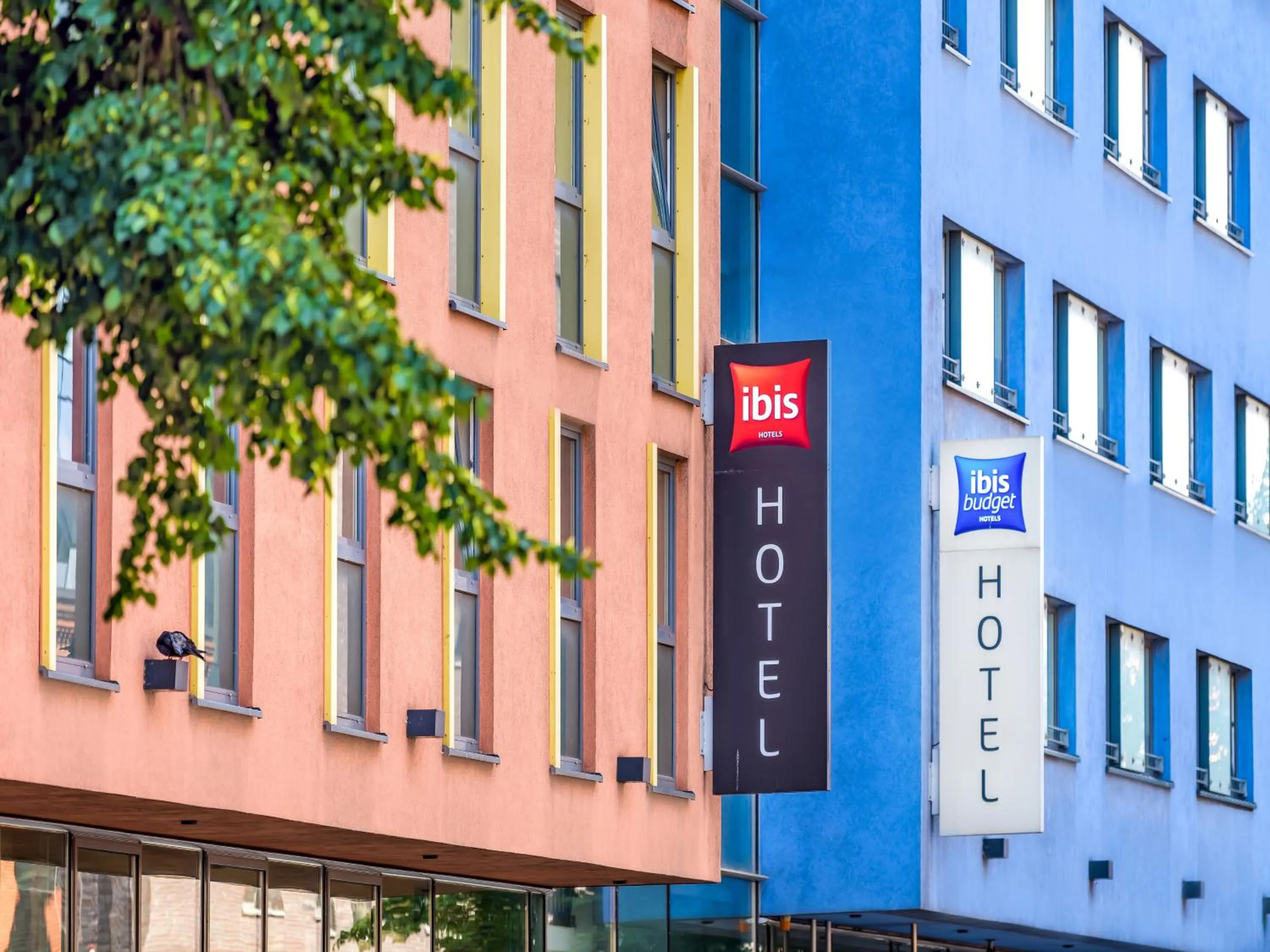 Facade/entrance in ibis budget Hamburg St Pauli Messe - neu renoviert