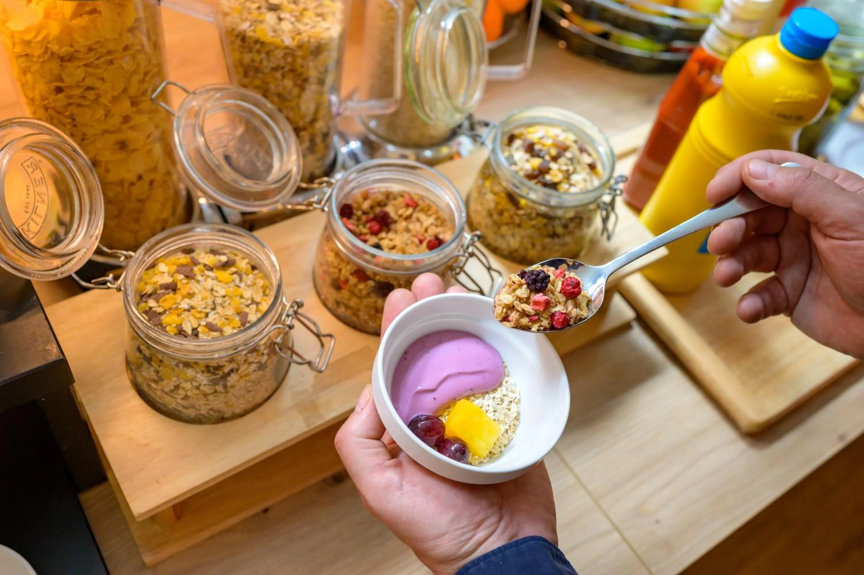 Buffet breakfast in ibis budget Hamburg St Pauli Messe - neu renoviert