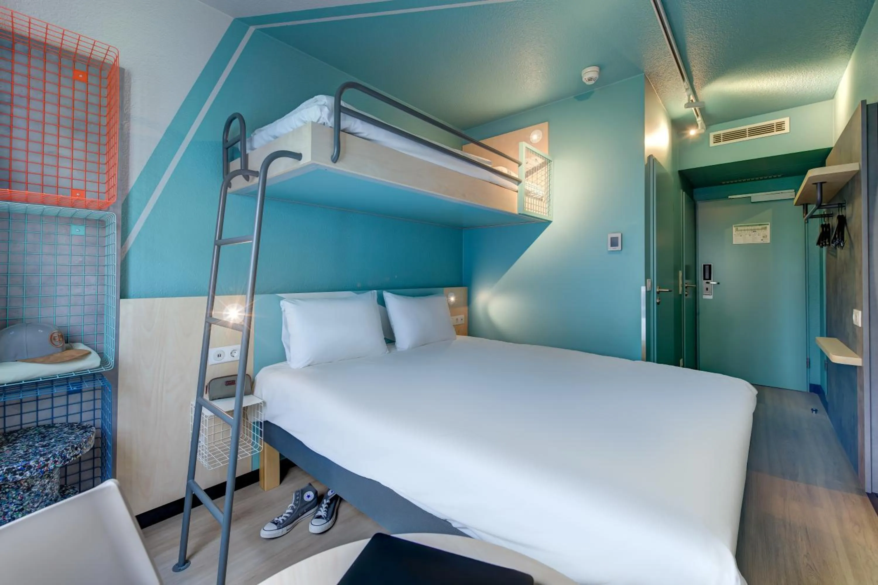 Photo of the whole room, Bed in ibis budget Hamburg St Pauli Messe - neu renoviert