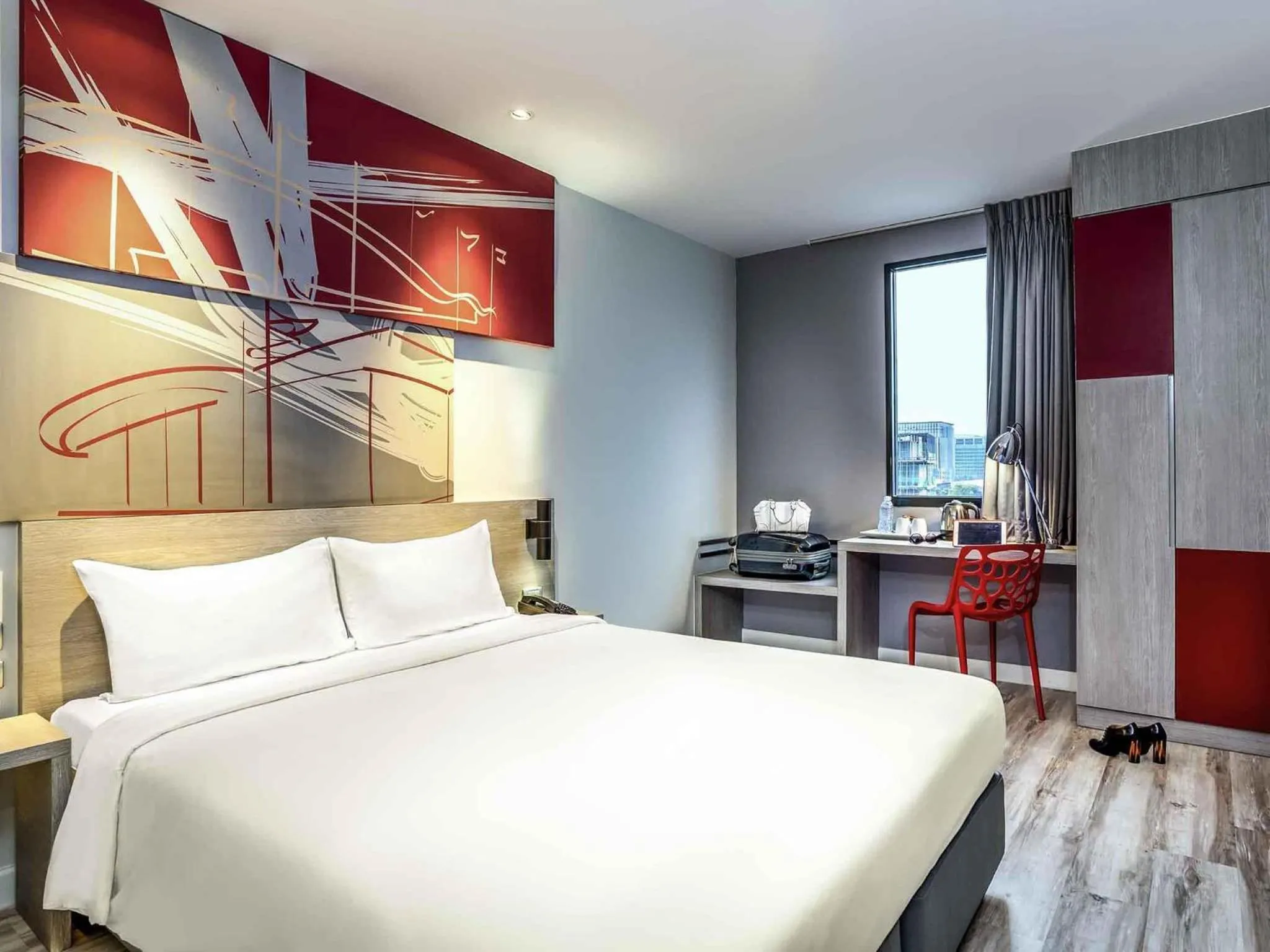 Property building, Bed in ibis Bangkok IMPACT