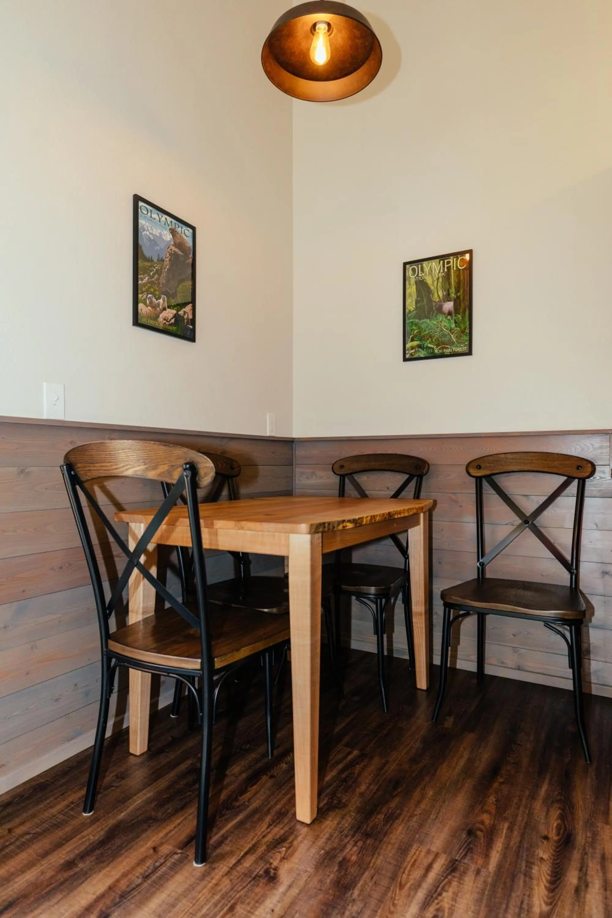 Dining area in Hoh Valley Cabins