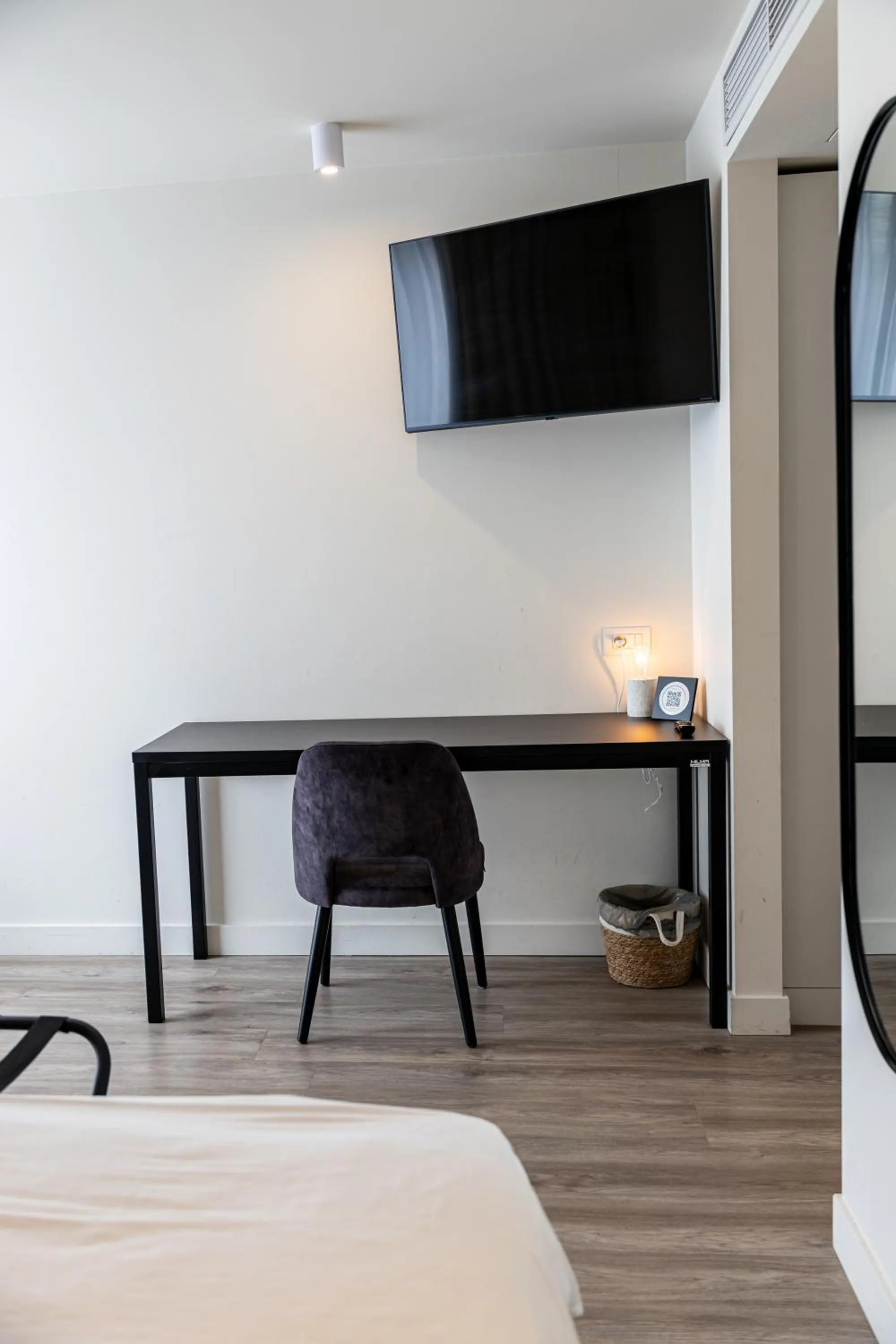 TV and multimedia, Bed in Hotel Bell-X Kortrijk-Wevelgem