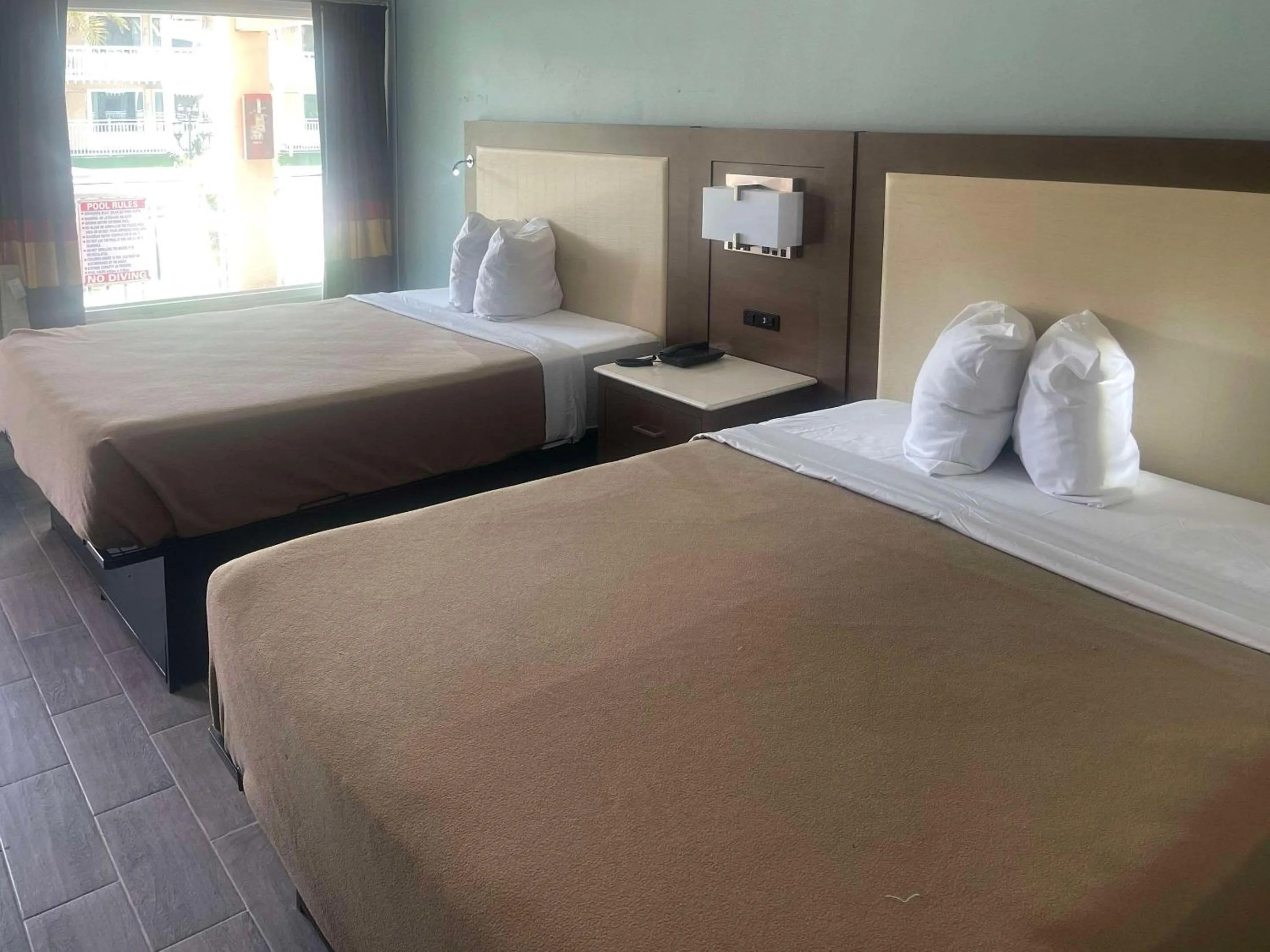 Bedroom, Bed in Rodeway Inn