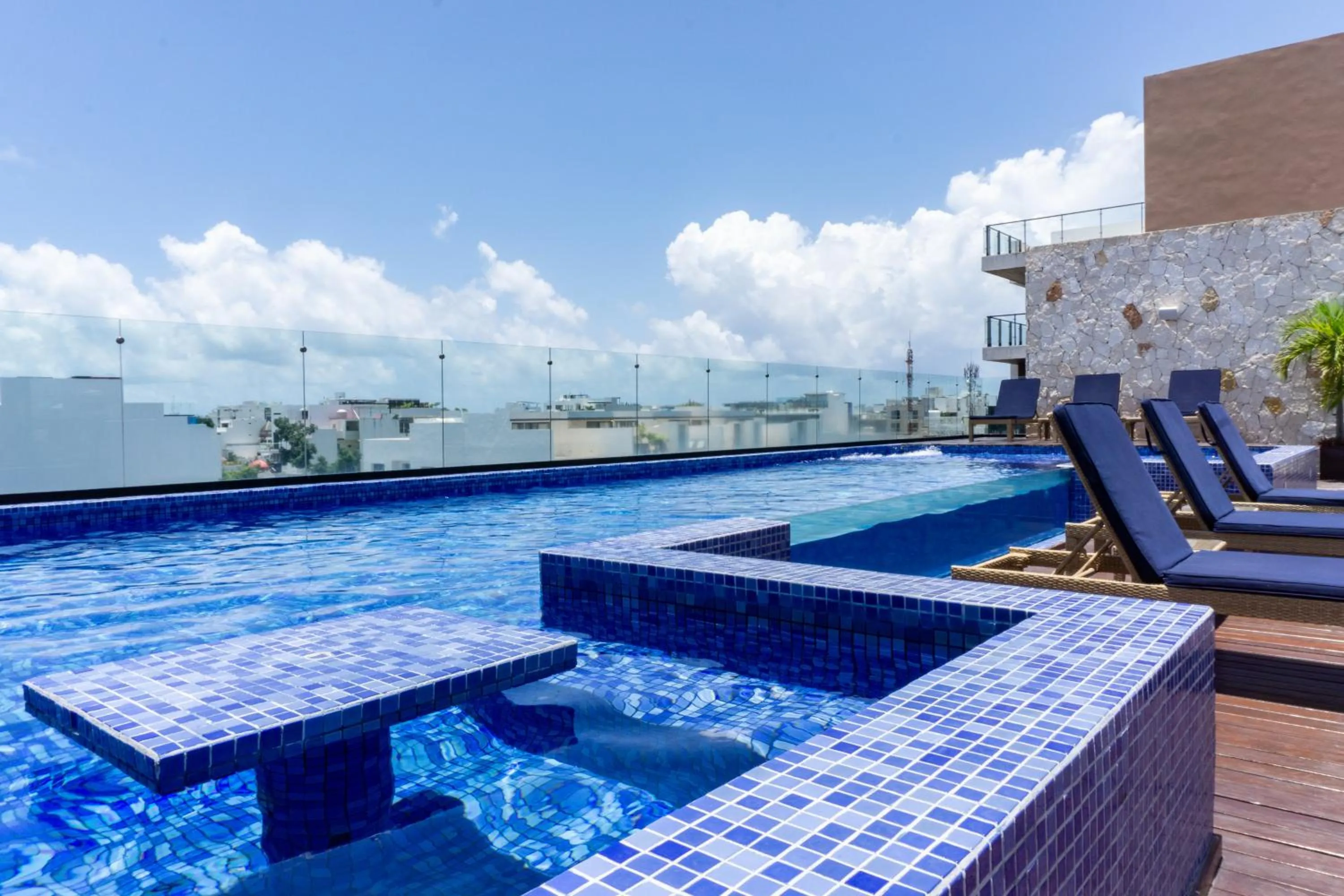 Swimming pool in Lunada Condo by BVR