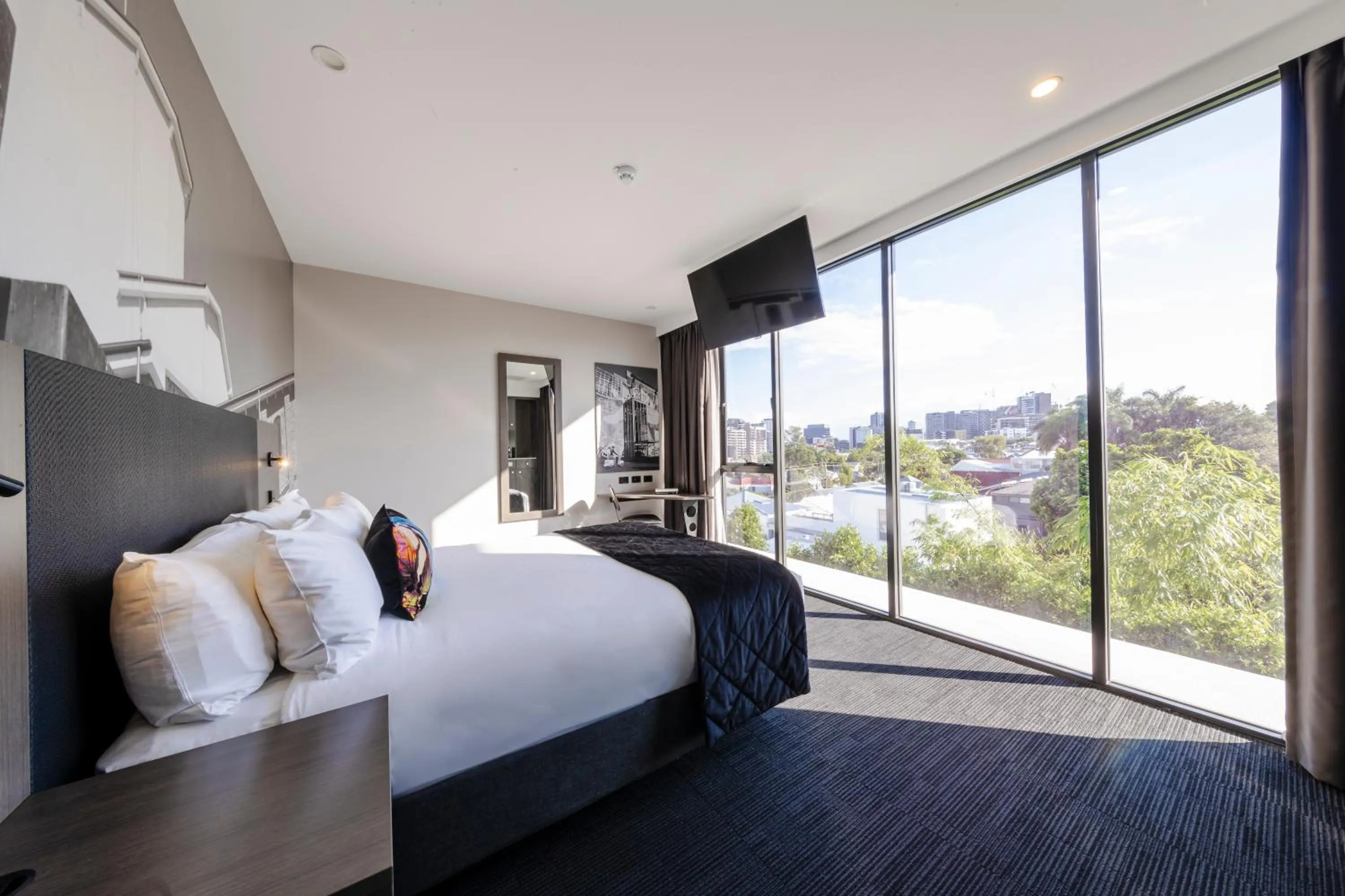 Bed in Sage Hotel James Street