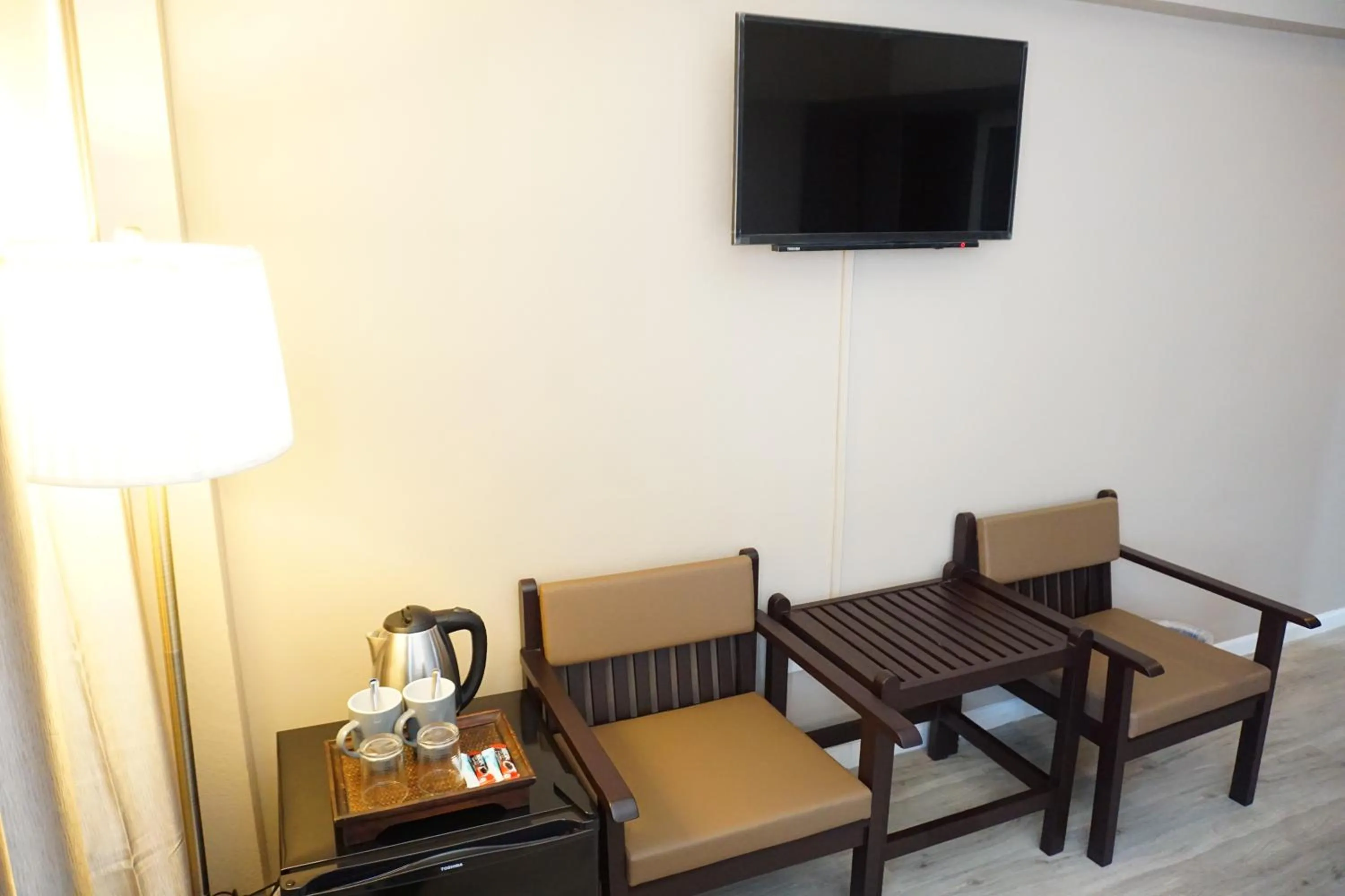 Coffee/tea facilities in Taris Art Hotel Phrae