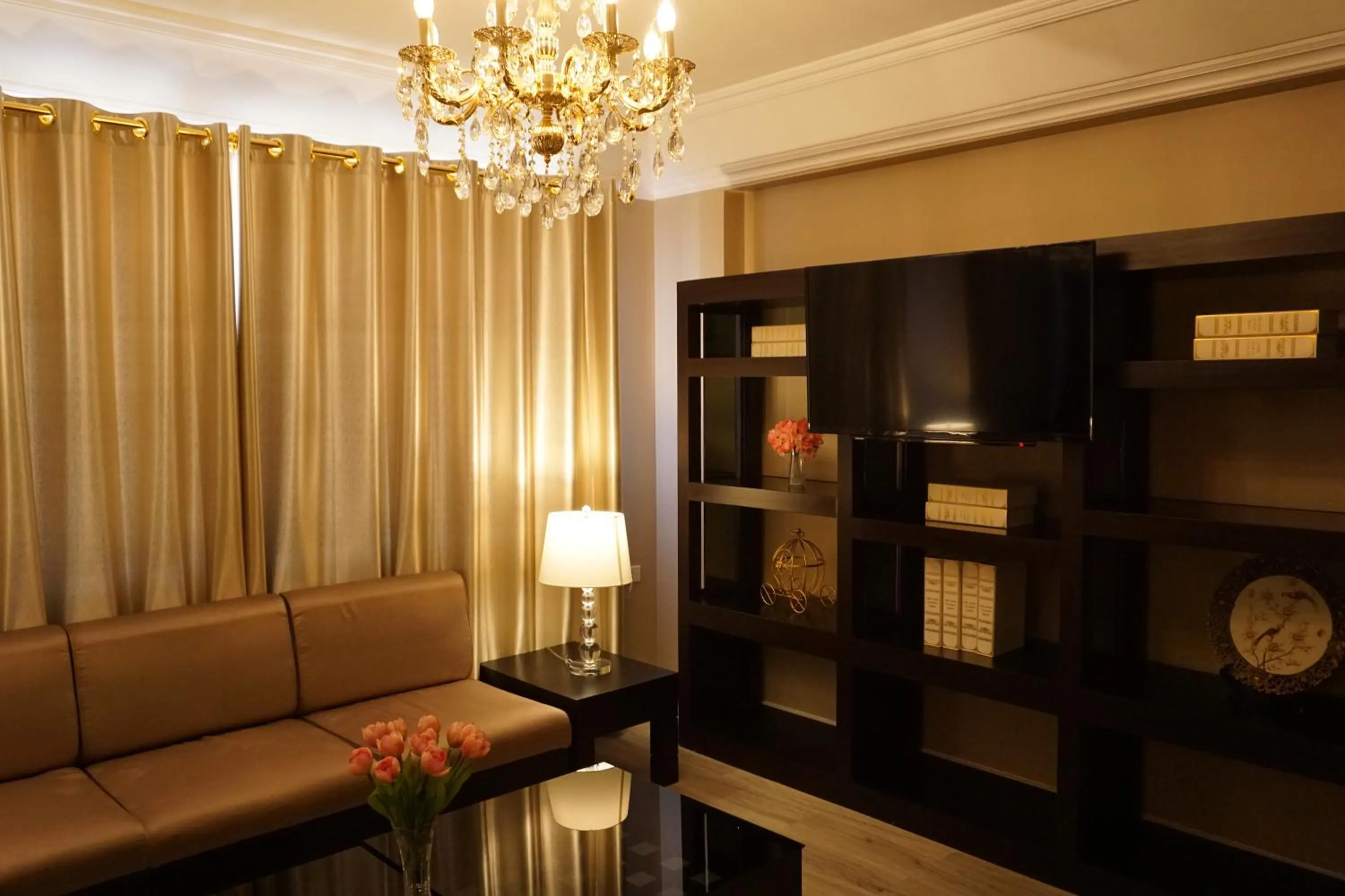 Living room in Taris Art Hotel Phrae