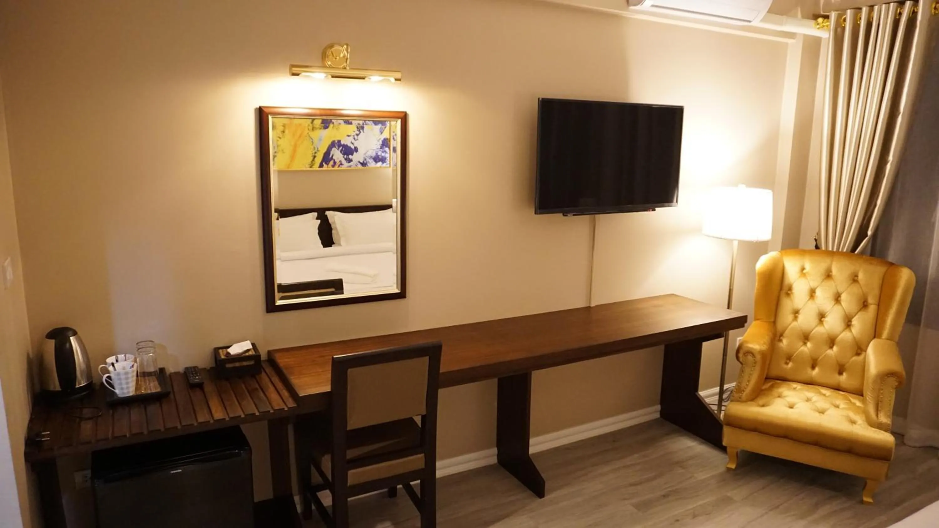 Night in Taris Art Hotel Phrae