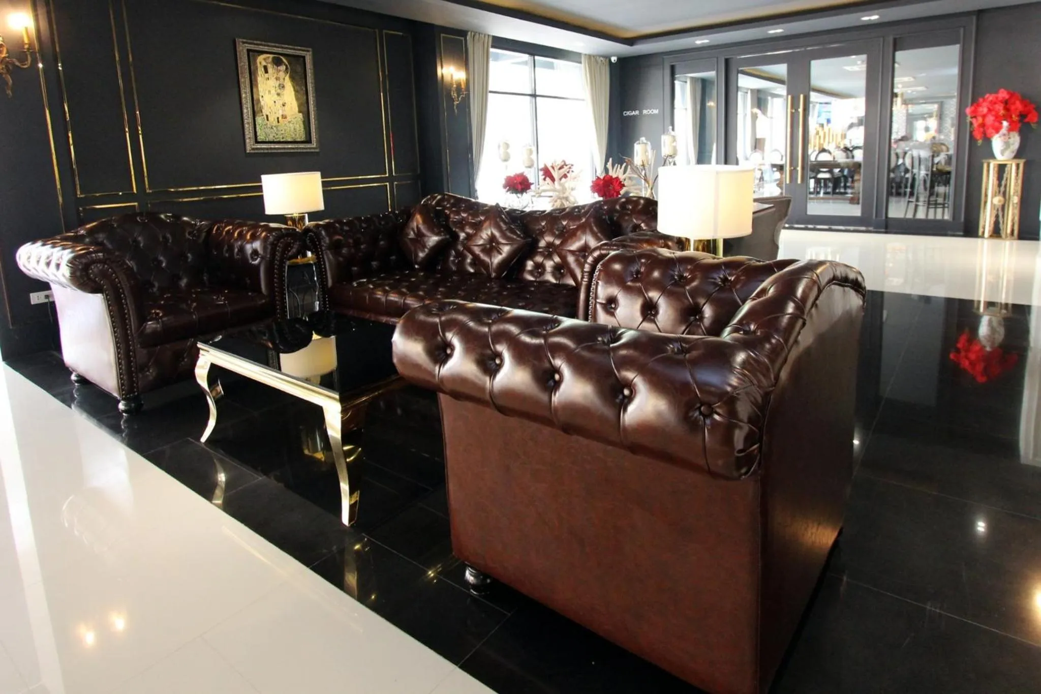 Lobby or reception in Taris Art Hotel Phrae