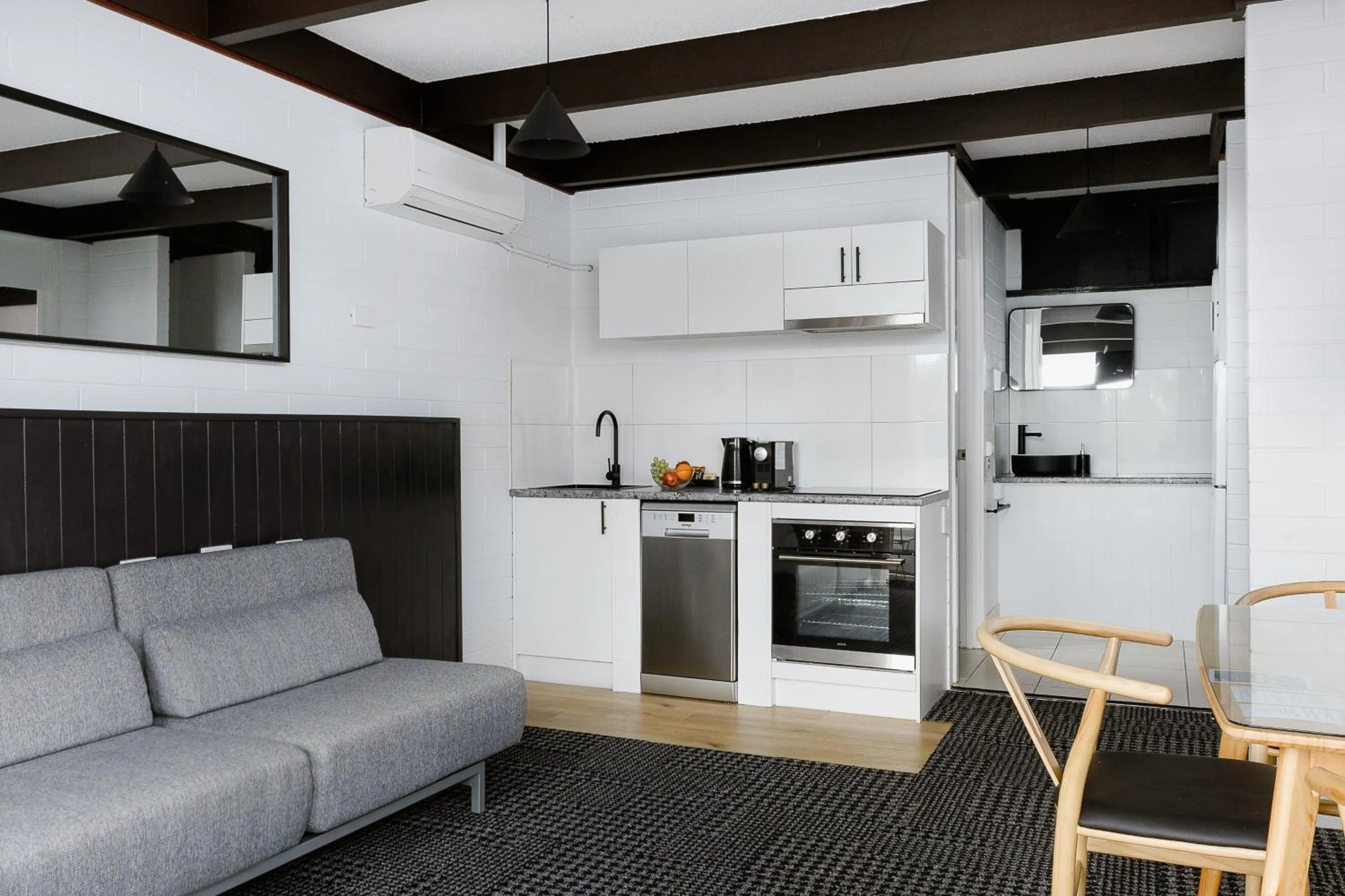 Kitchen or kitchenette in m hotel