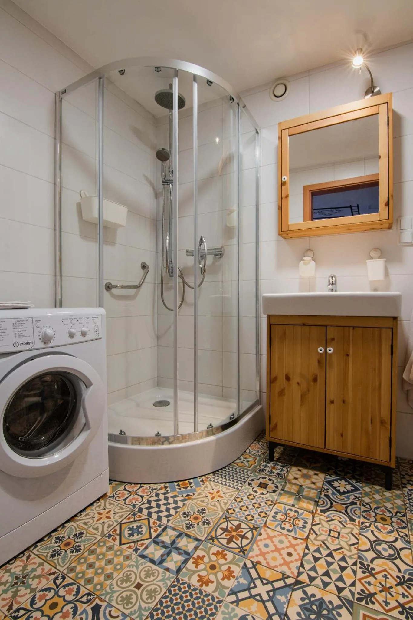 Shower in Good Times House