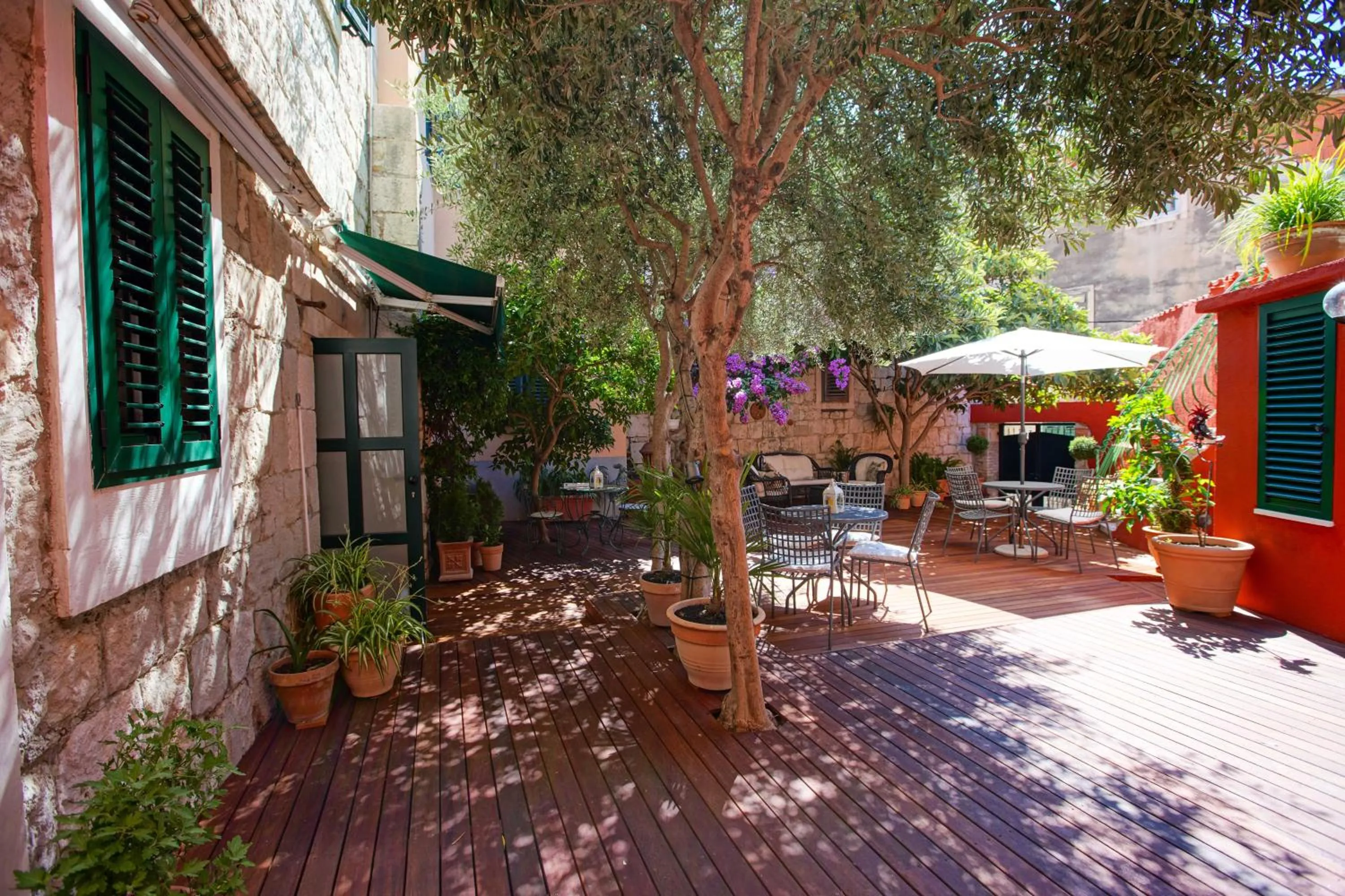 Garden in Boutique Guest Accommodation Zephyrus