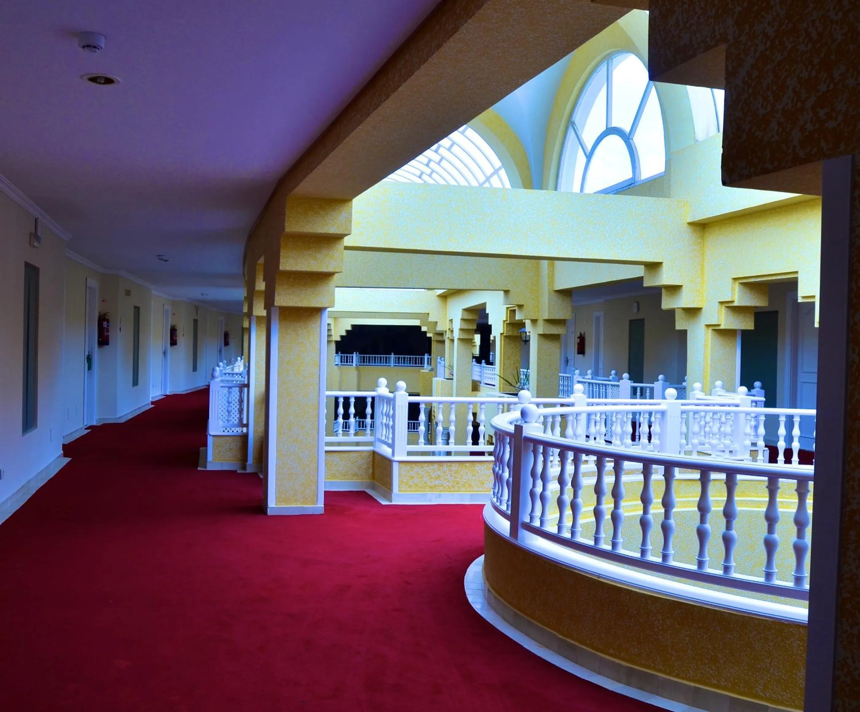 Area and facilities in Royal Garden Palace - Families and Couples