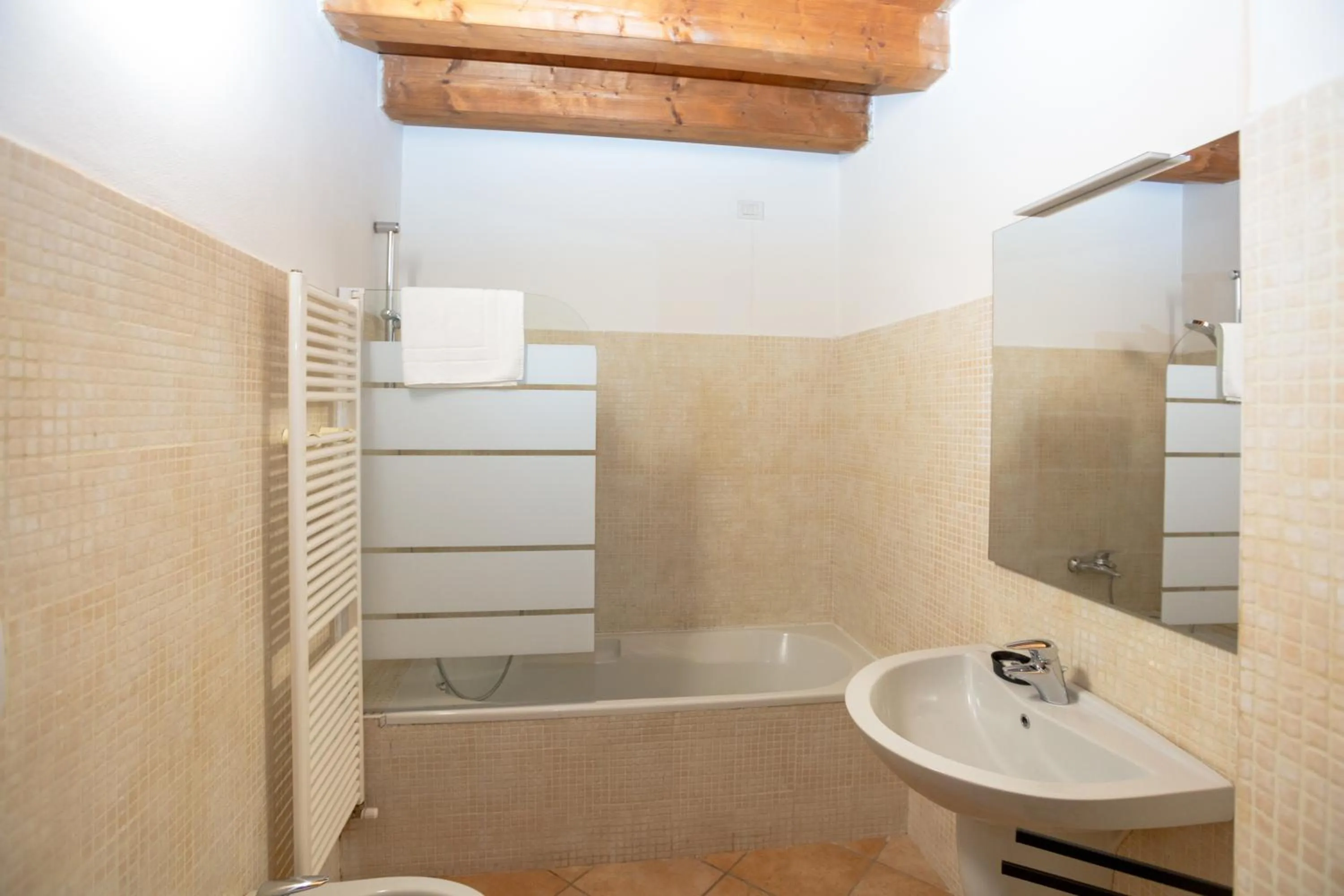 Bathroom in Giardino Giusti House & Court