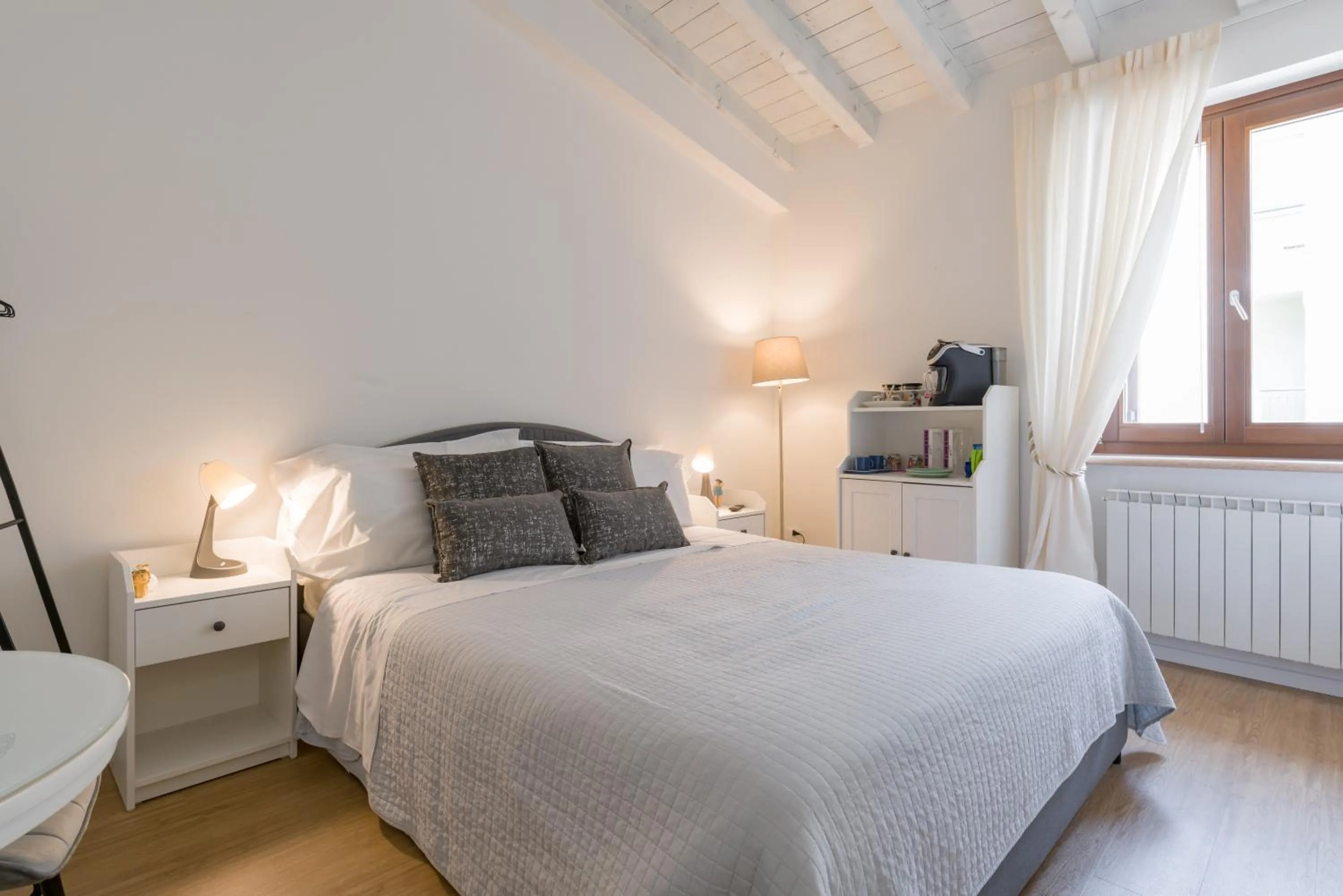 Photo of the whole room, Bed in Giardino Giusti House & Court