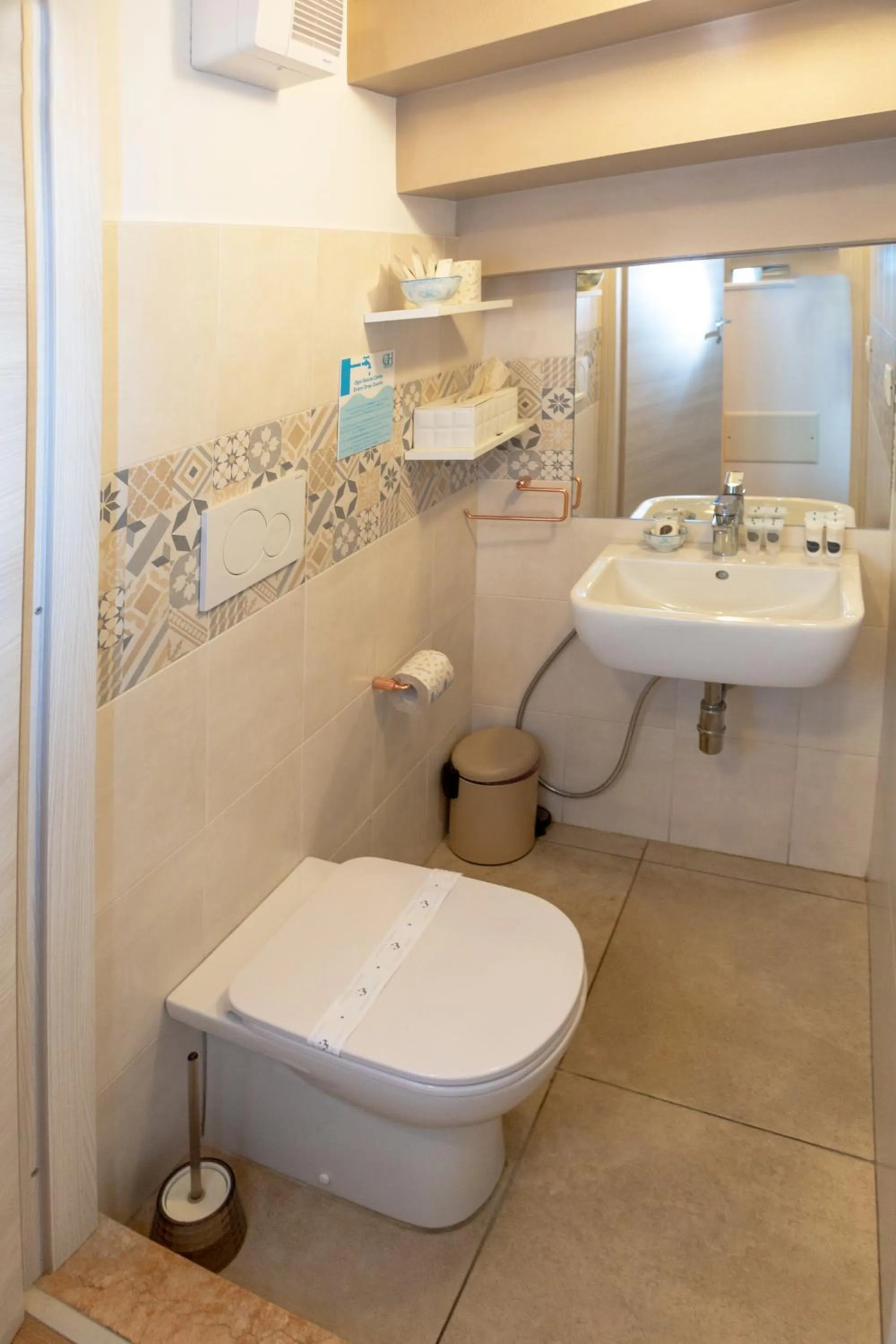 Bathroom in Giardino Giusti House & Court