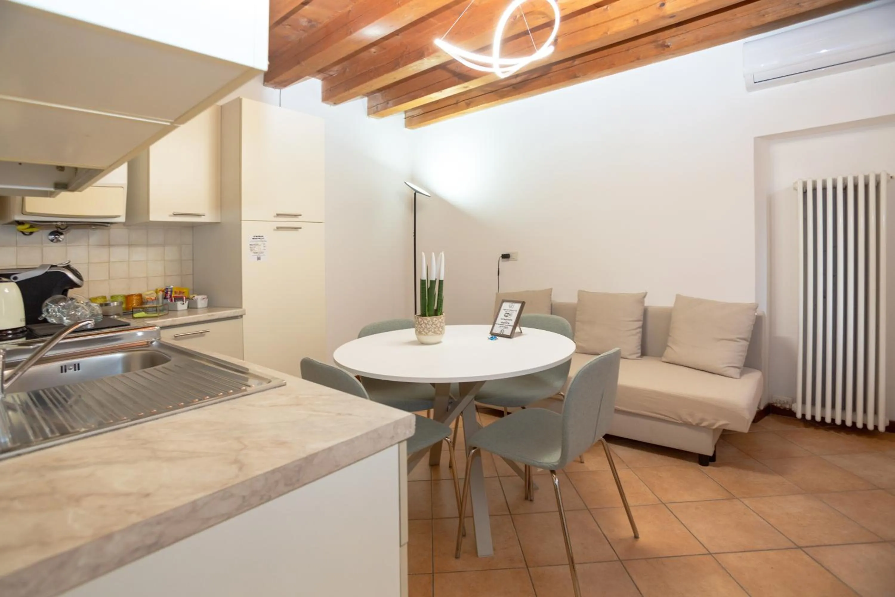 kitchen in Giardino Giusti House & Court