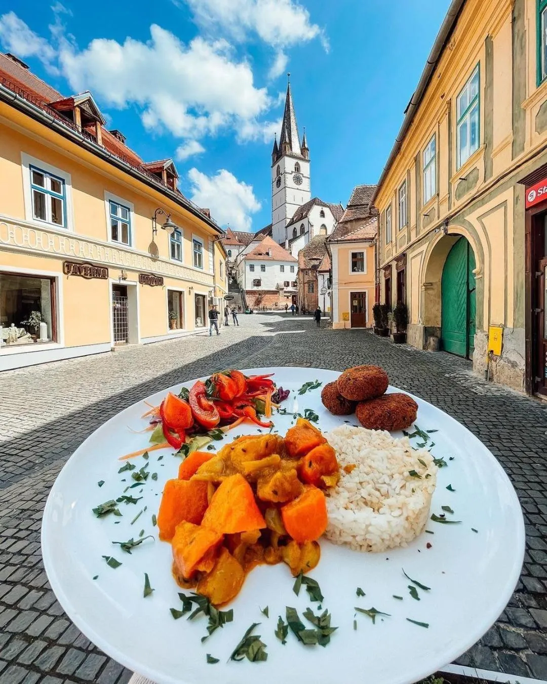 Restaurant/places to eat in Hermannstadt House