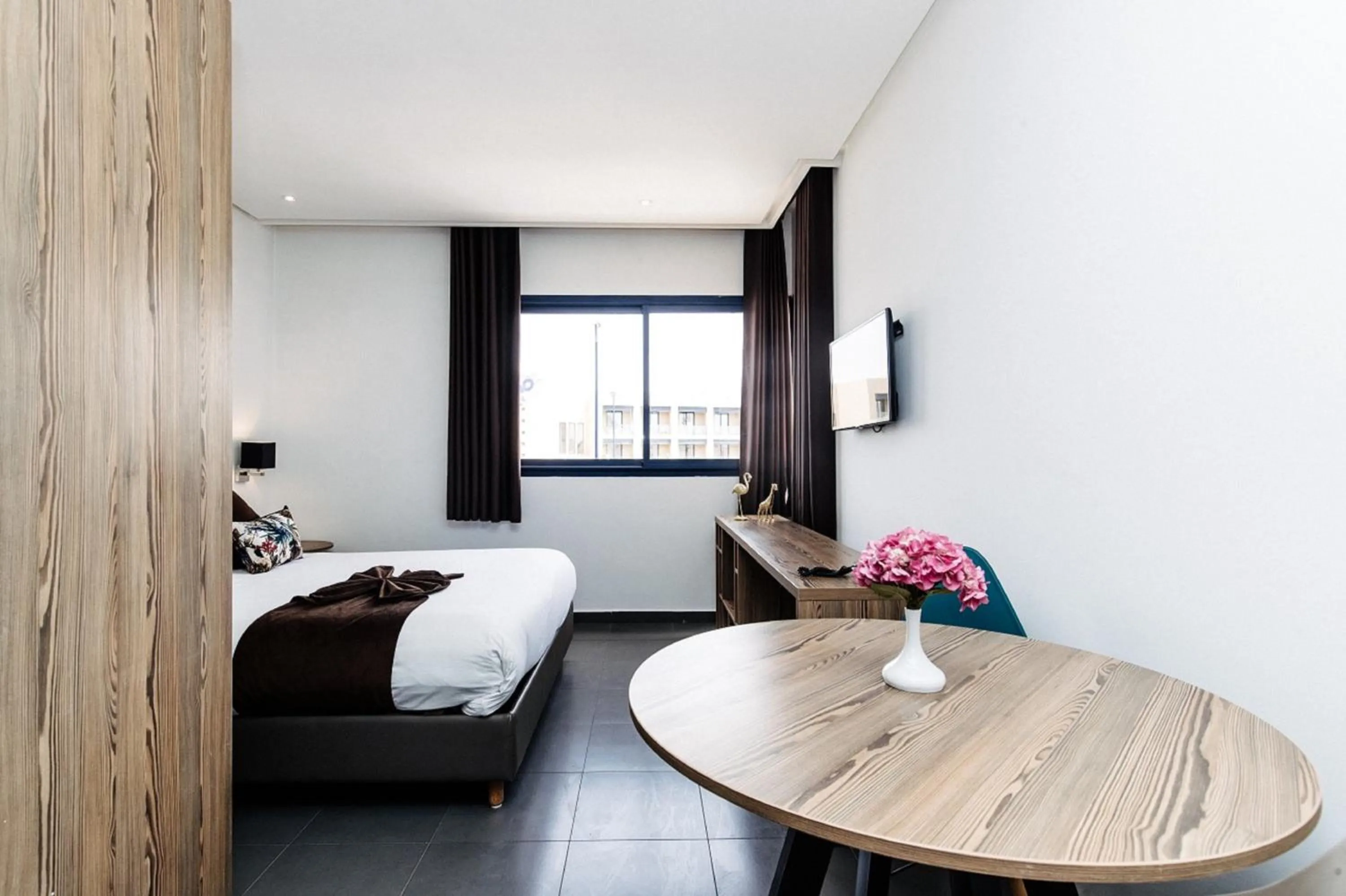 Restaurant/places to eat, Bed in Wazo Appart-Hôtel