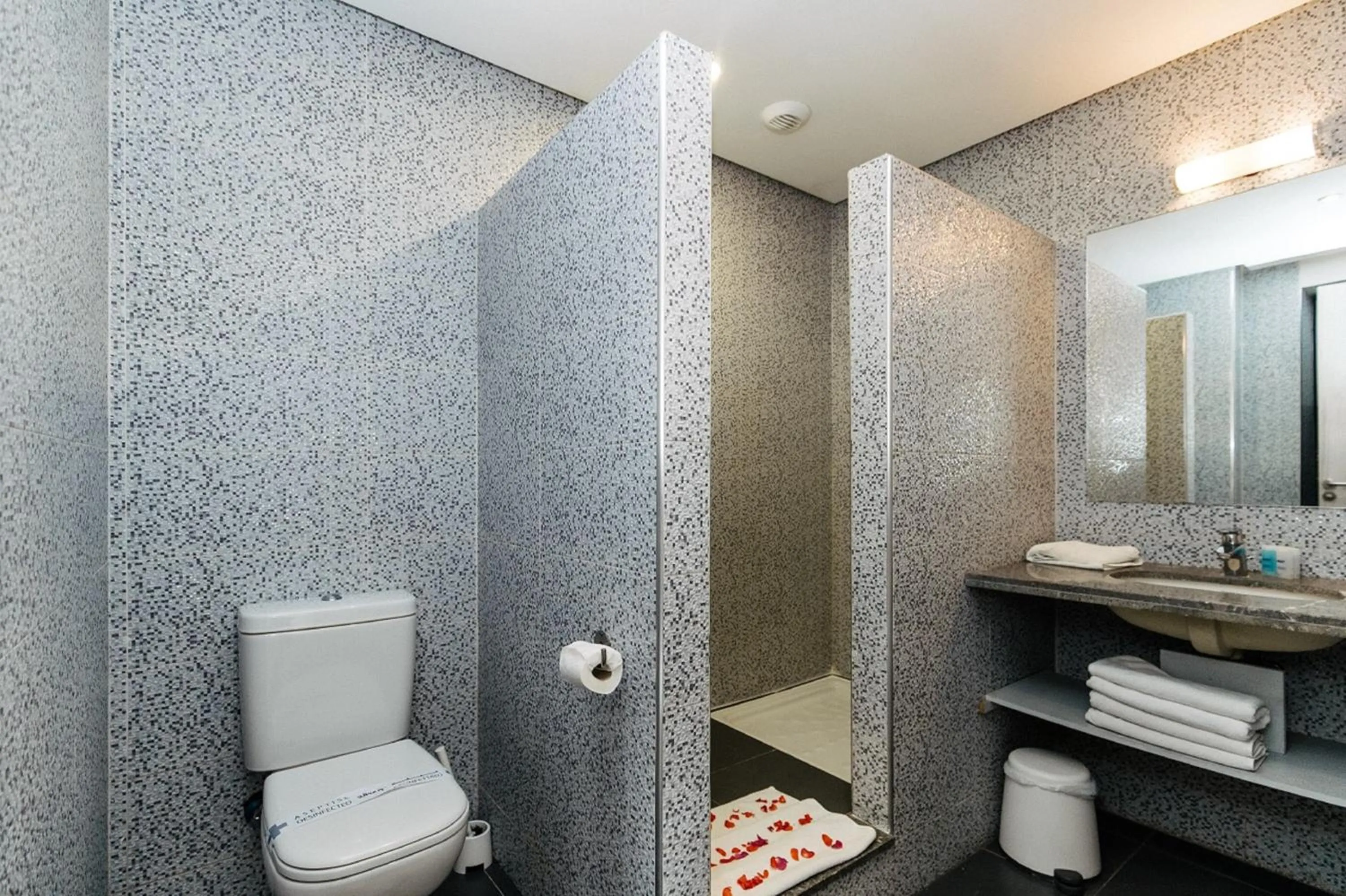 Bathroom in Wazo Appart-Hôtel