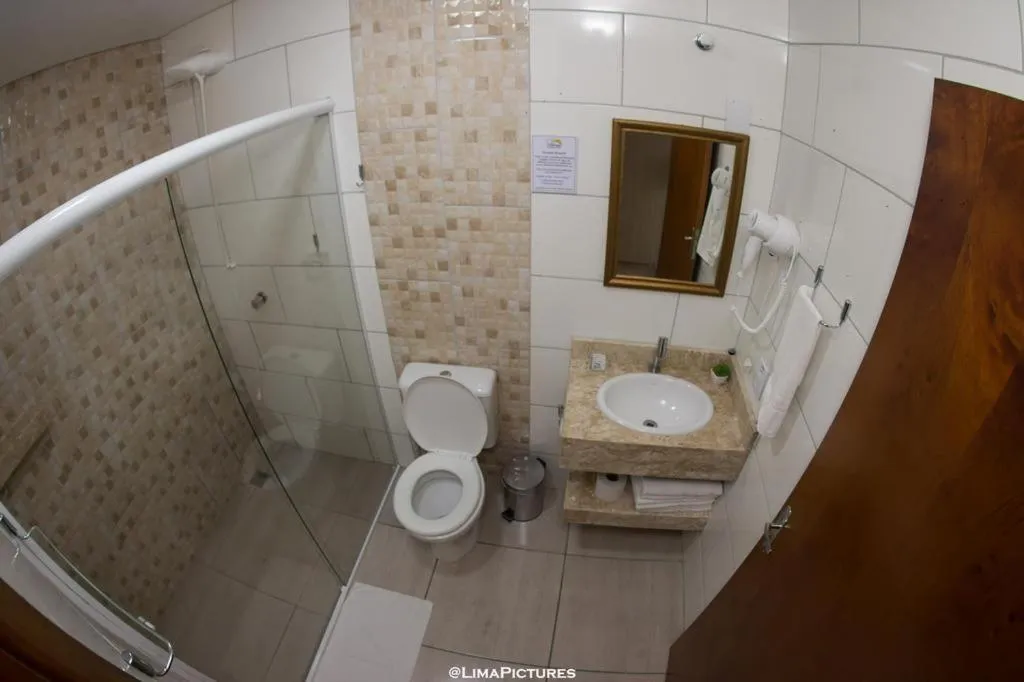 Shower in Pousada Villarejo Armação