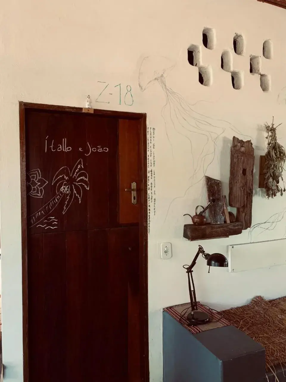 Queen Room - single occupancy in Casa Acquamarina Queen Room - single occupancy in Casa Acquamarina